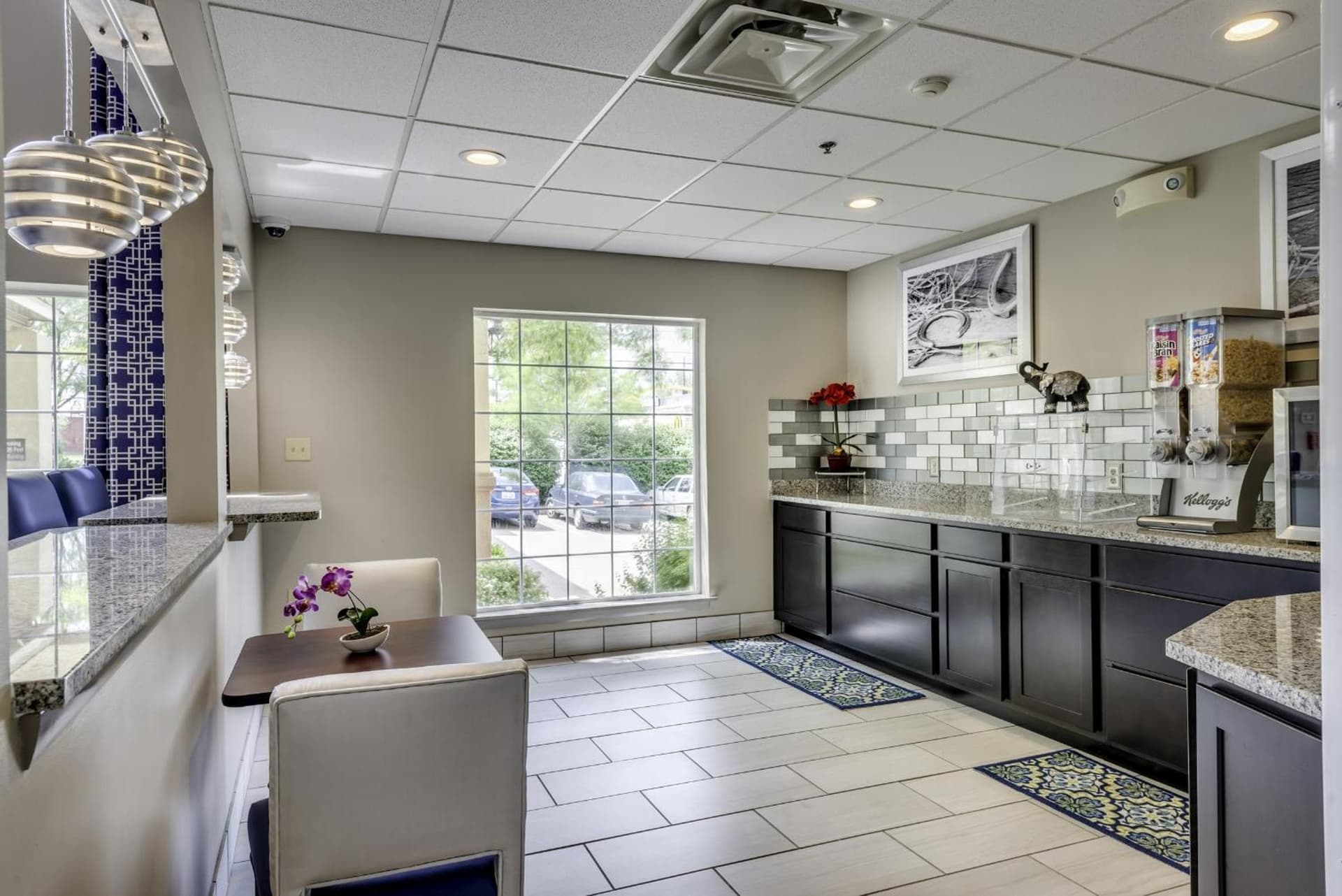 Guesthouse Inn & Suites Lexington gallery photo in Lexington, KY — image 6