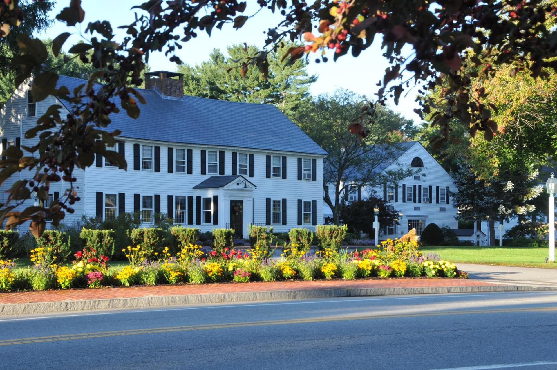 Publick House Historic Inn and Country Motor Lodge featured exterior or lobby in Sturbridge, MA — similar hotel