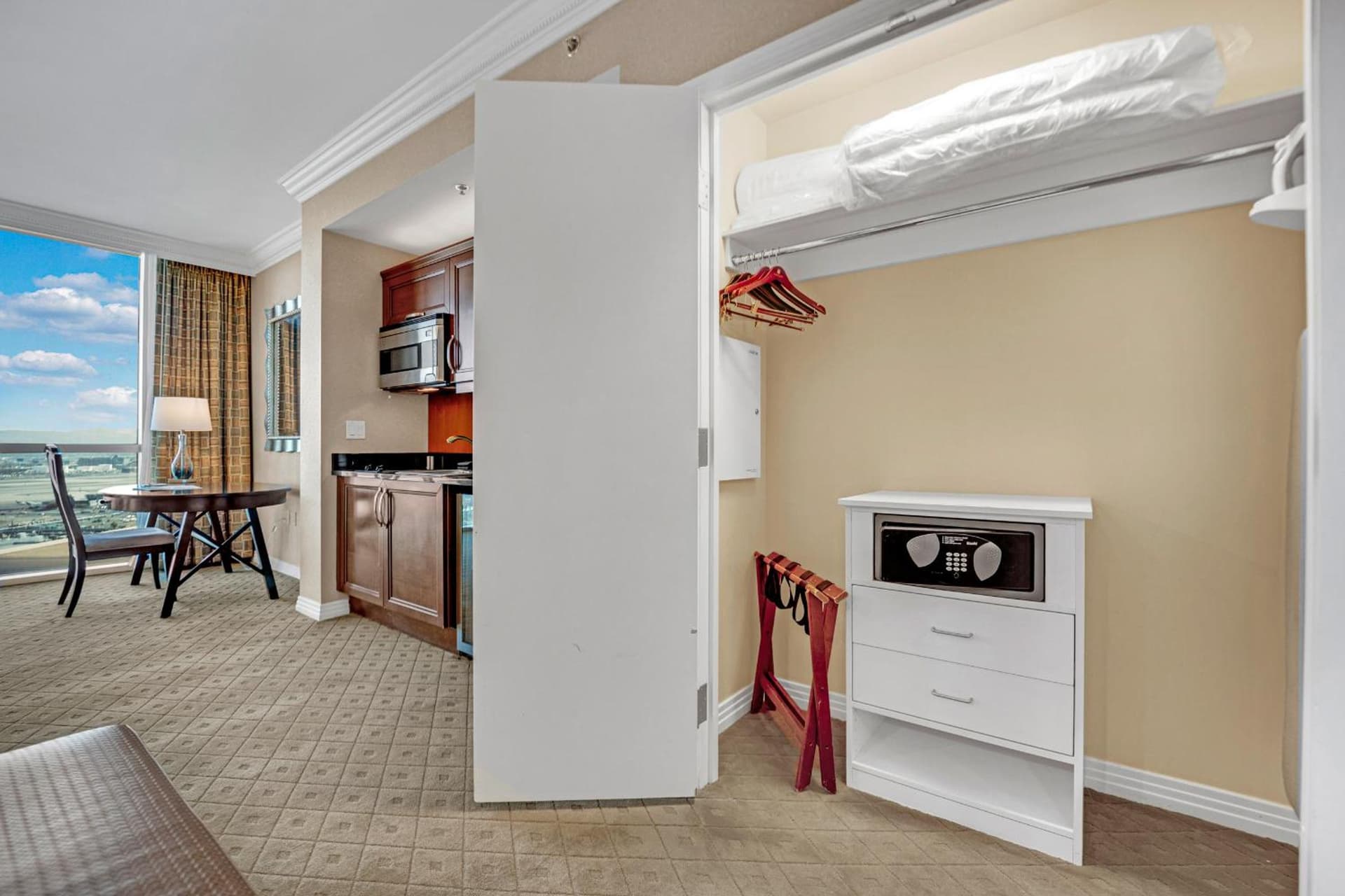 Sakura Serenity Studio-No Resort Fee gallery photo in Paradise, NV — image 34
