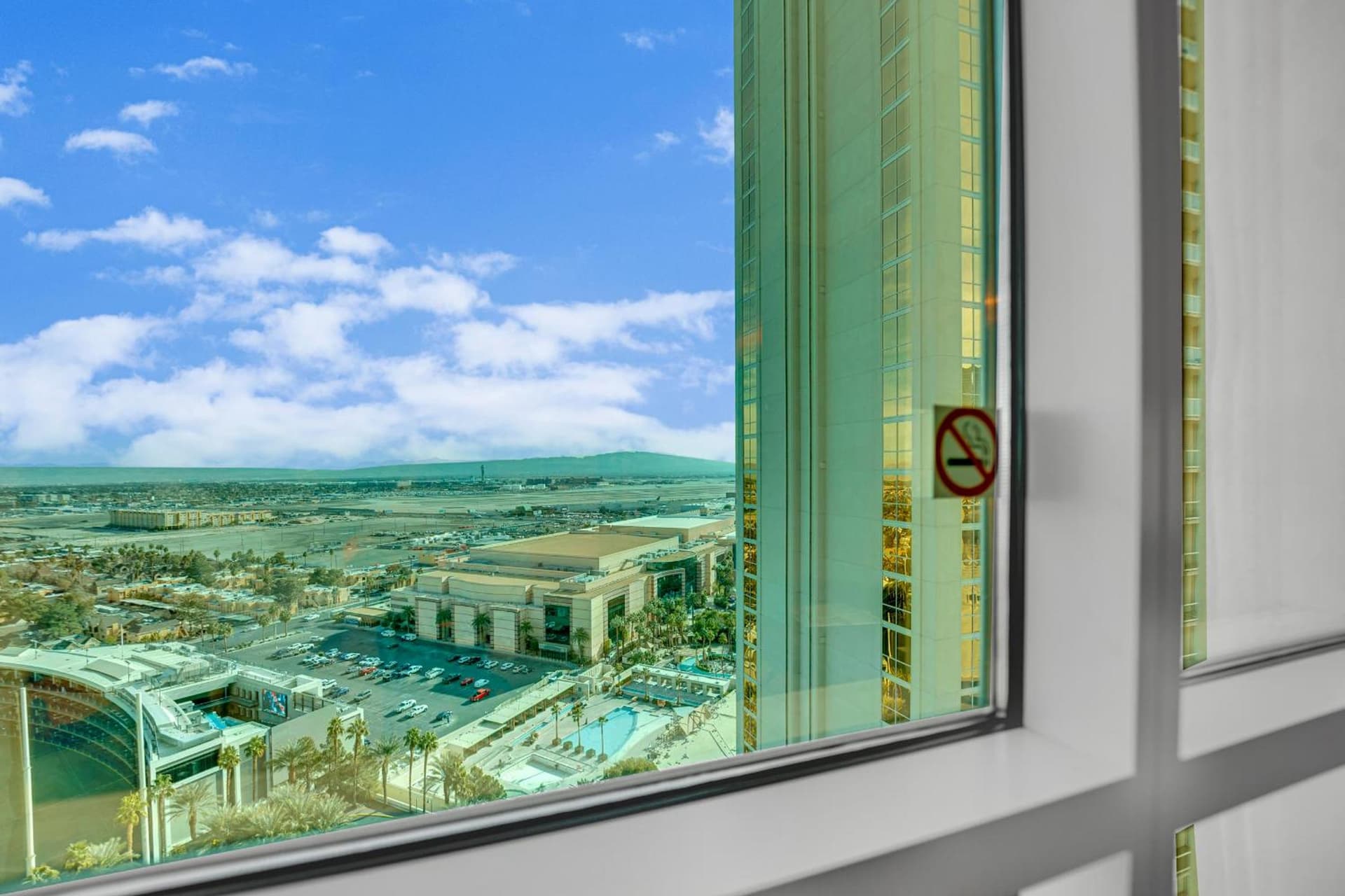 Sakura Serenity Studio-No Resort Fee gallery photo in Paradise, NV — image 9