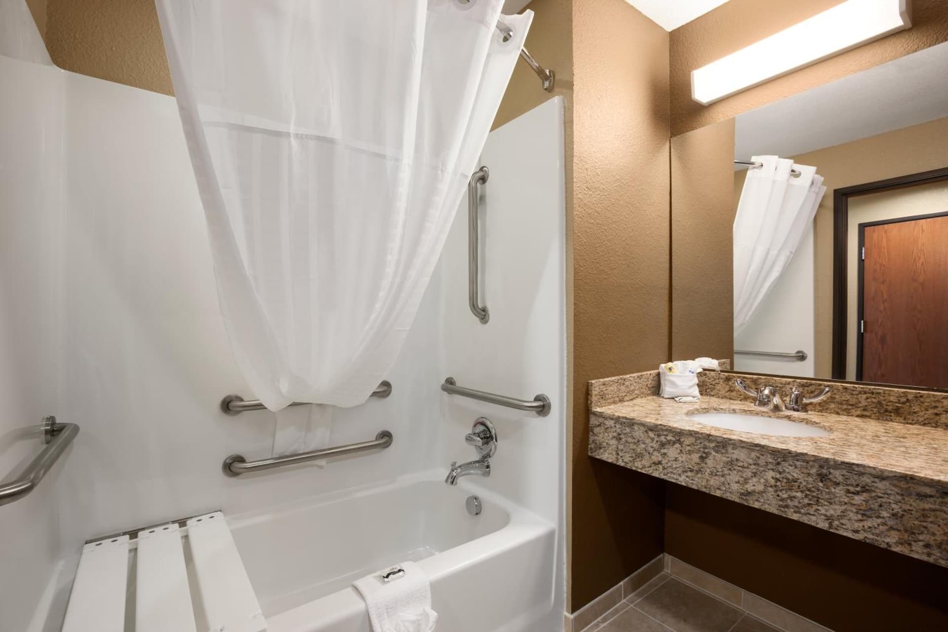 Microtel Inn & Suites by Wyndham gallery photo in Midland, TX — image 31