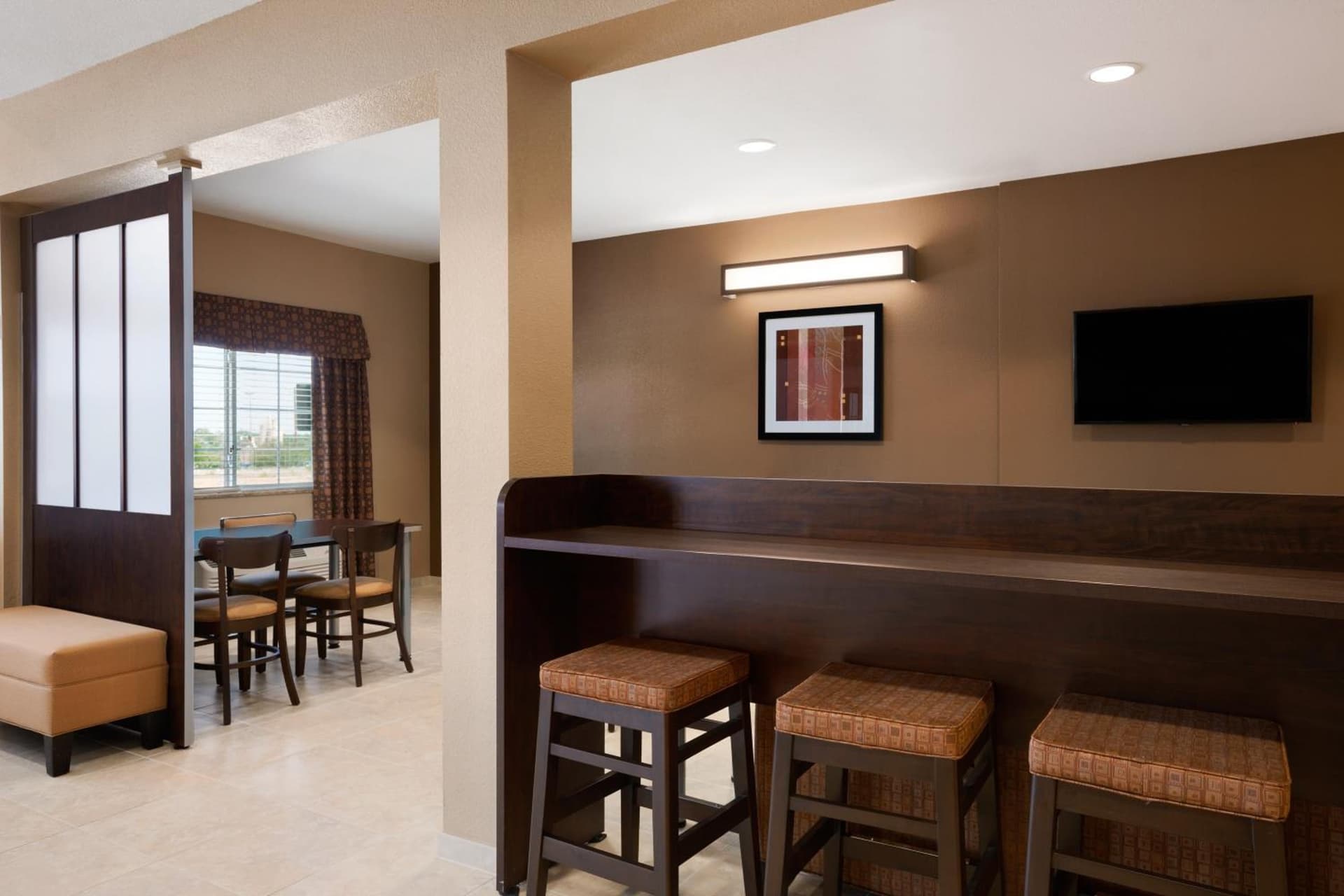 Microtel Inn & Suites by Wyndham gallery photo in Midland, TX — image 8