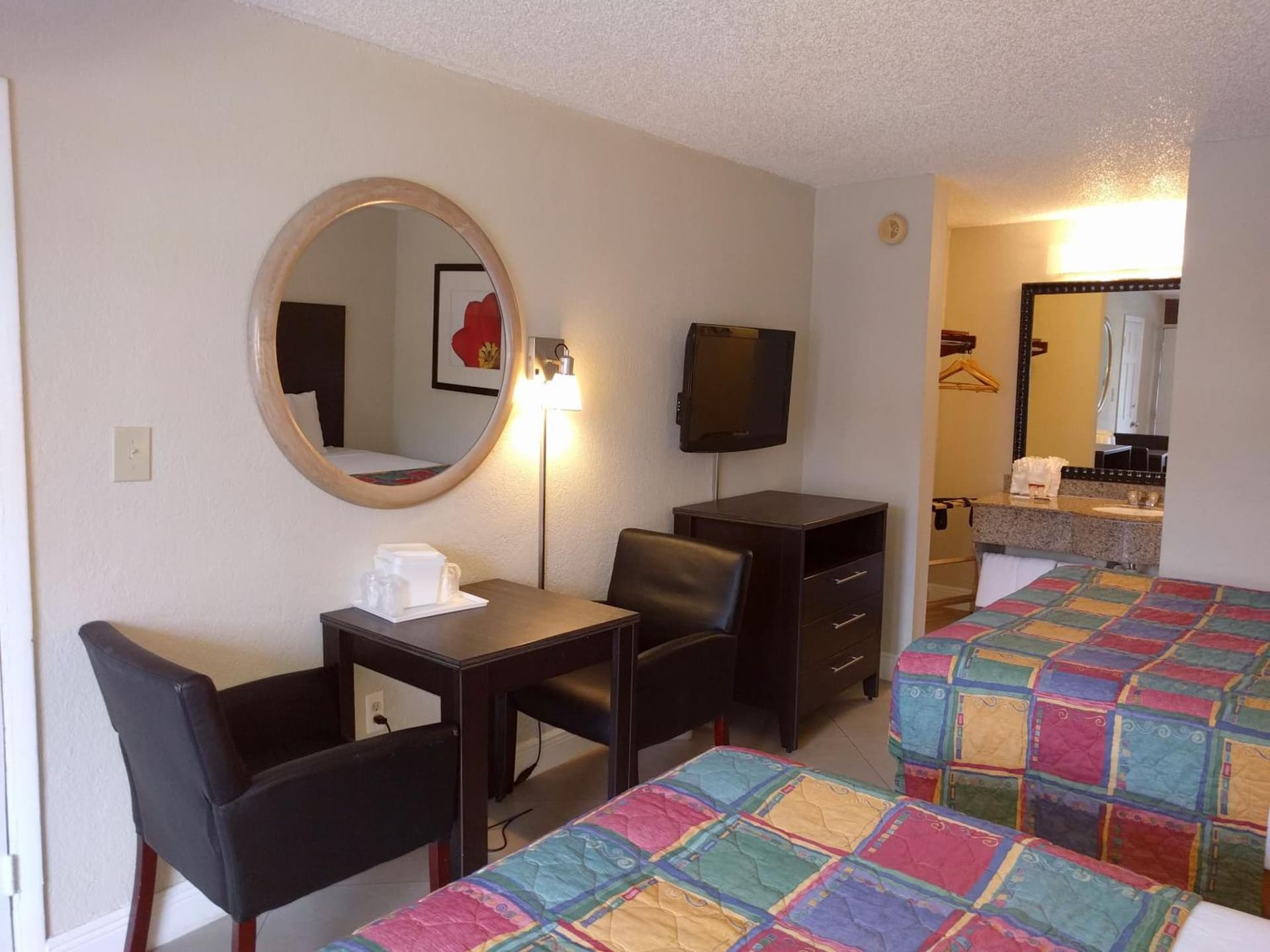 Red Carpet Inn Airport and Cruise Port Hotel Fort Lauderdale gallery photo in Fort Lauderdale, FL — image 20