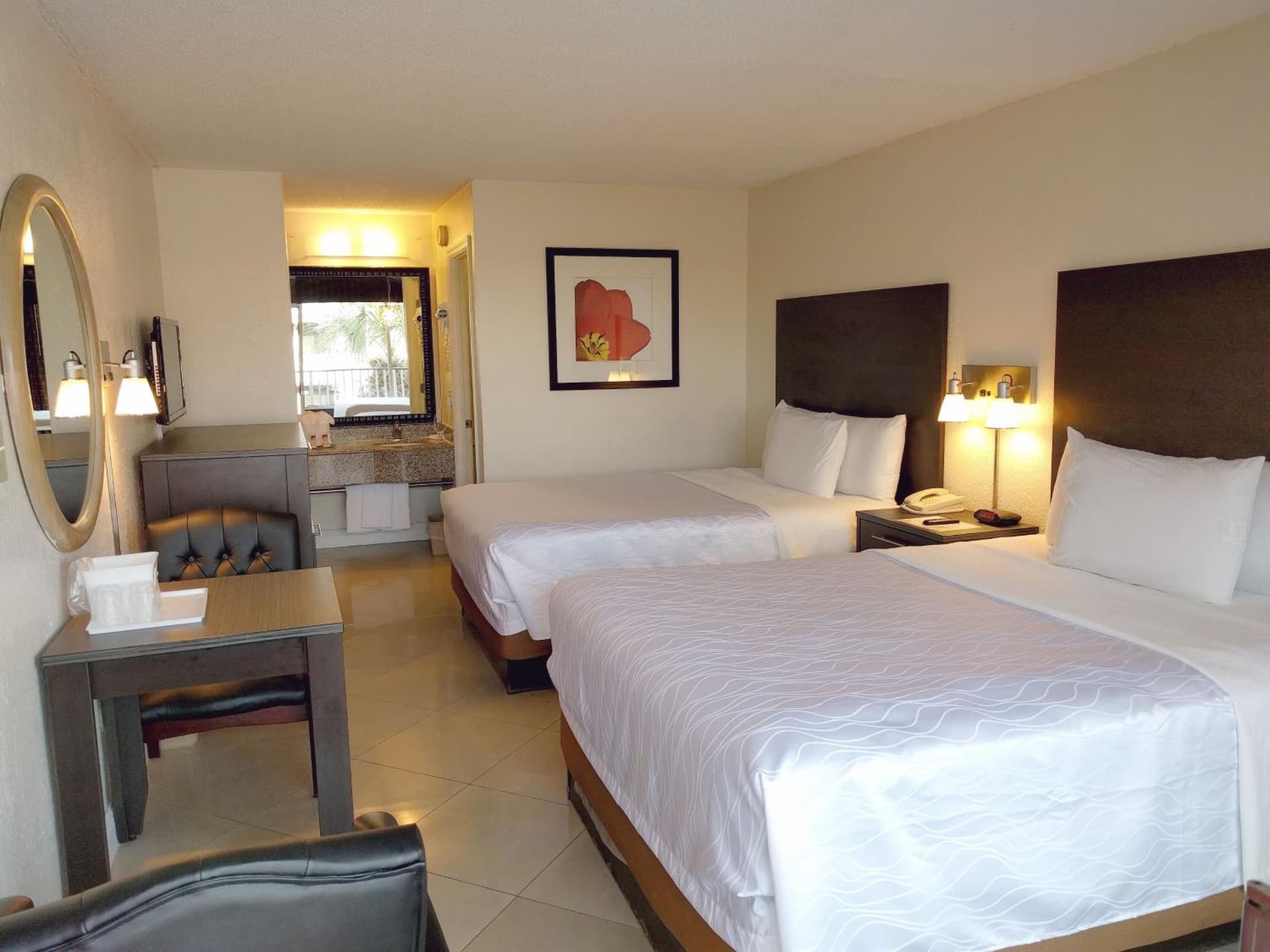 Red Carpet Inn Airport and Cruise Port Hotel Fort Lauderdale gallery photo in Fort Lauderdale, FL — image 22
