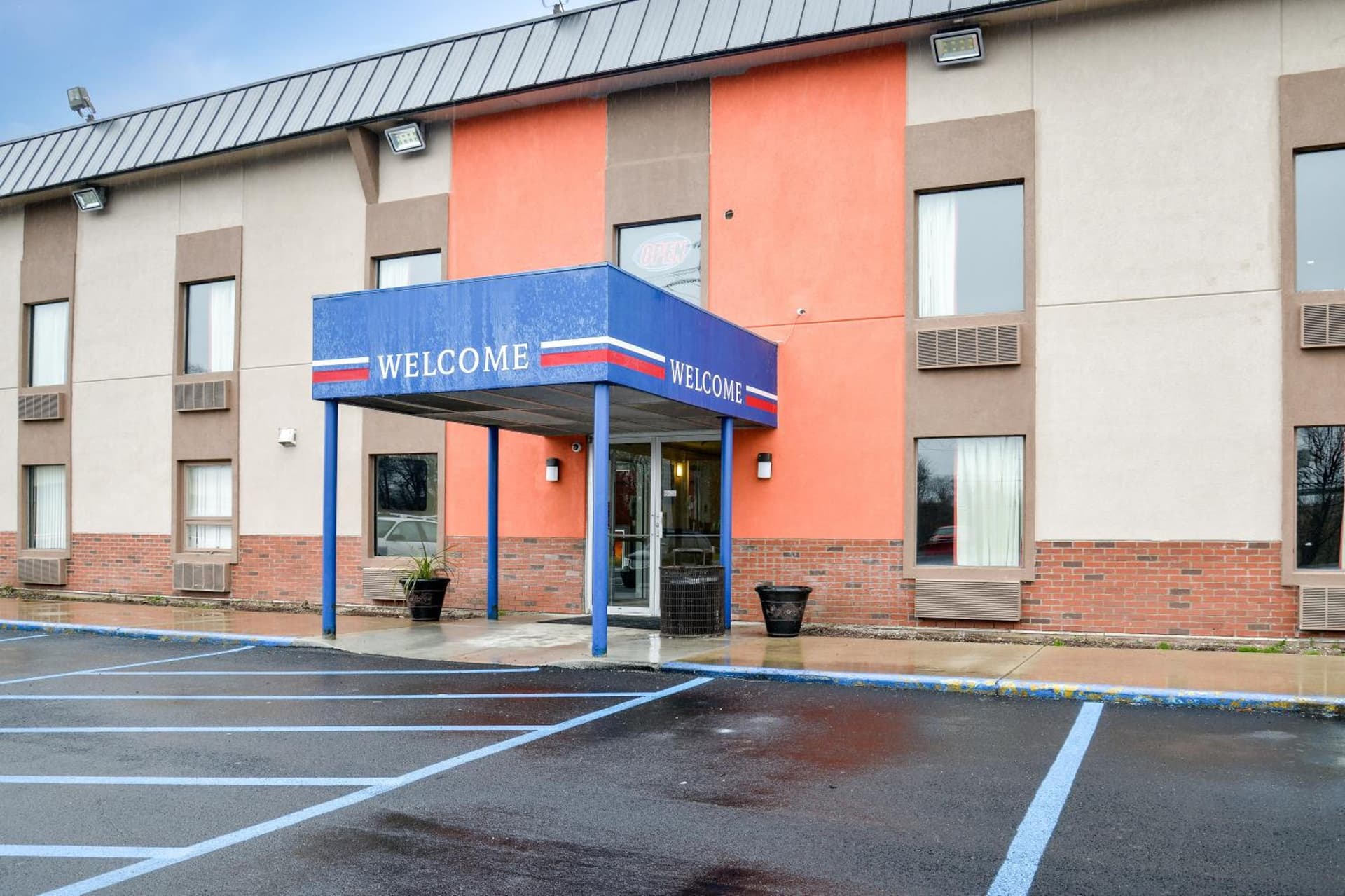 Motel 6-Toledo, OH property views in Maumee, OH — gallery photo 3