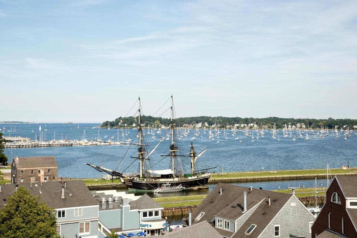 Salem Waterfront Hotel & Suites gallery photo in Salem, MA — image 53