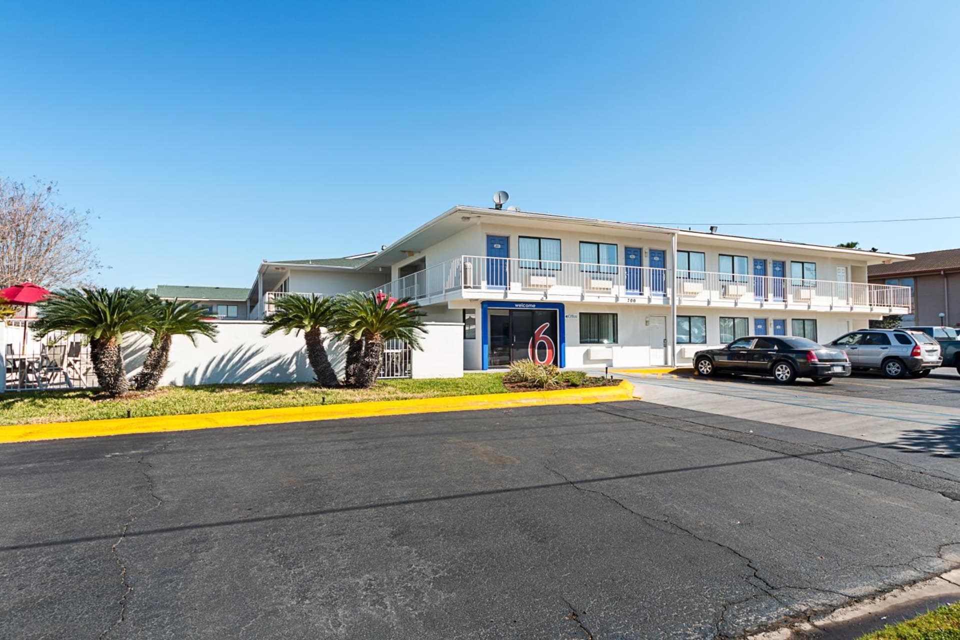 Motel 6-Mcallen, TX gallery photo in McAllen, TX — image 23