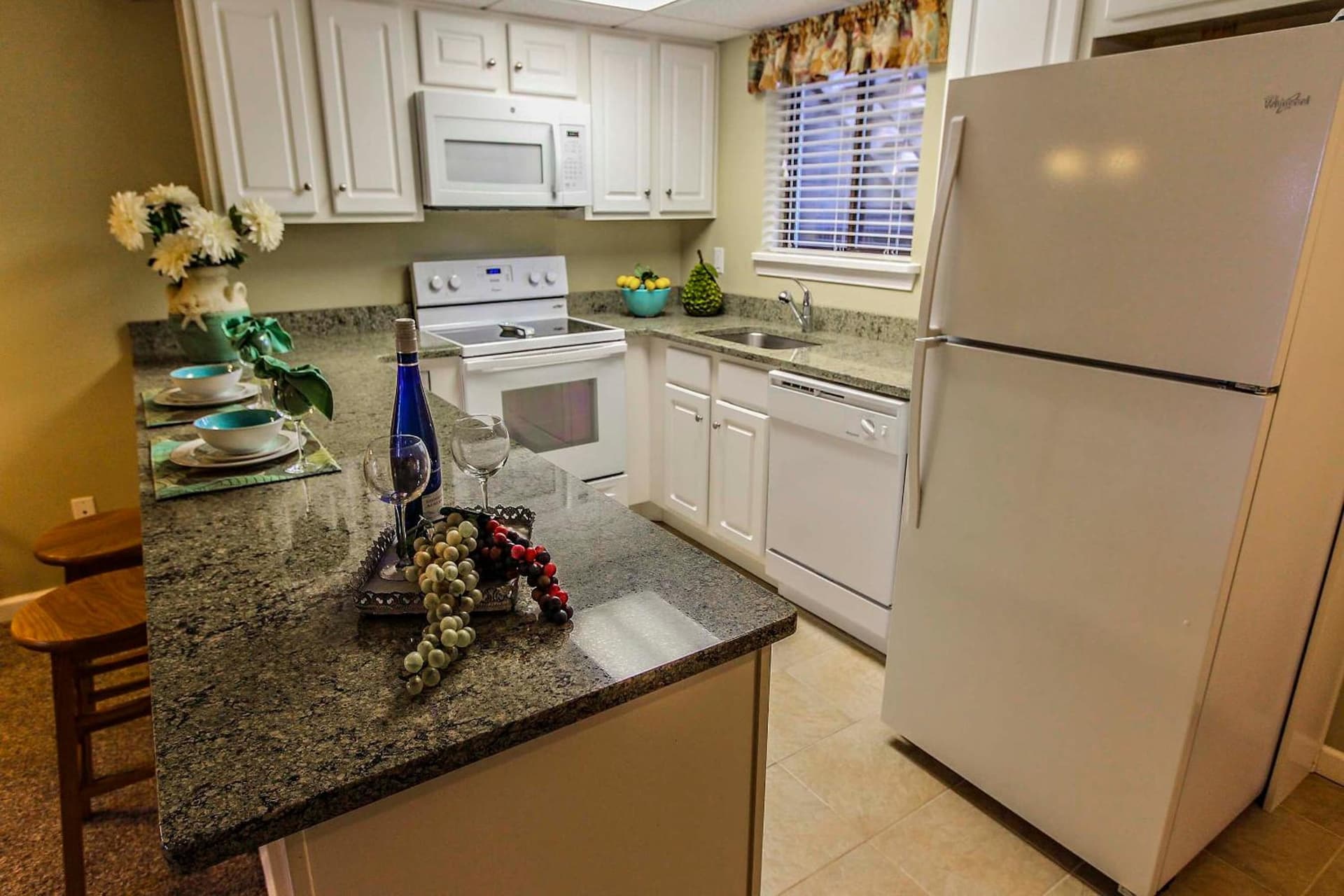Tanglwood Resort property views in Tafton, PA — gallery photo 3