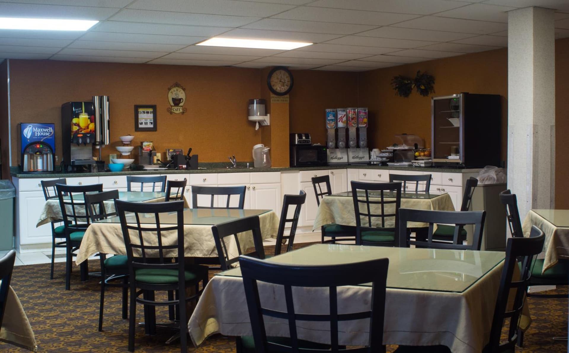 Ambassador Inn and Suites gallery photo in South Yarmouth, MA — image 46