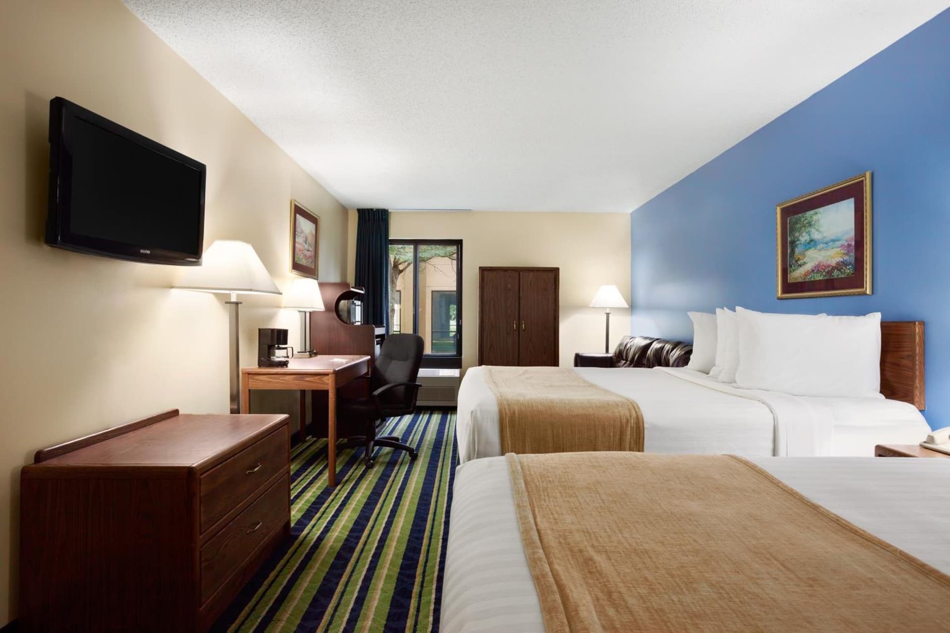Days Inn by Wyndham Fargo - West Acres gallery photo in Fargo, ND — image 7