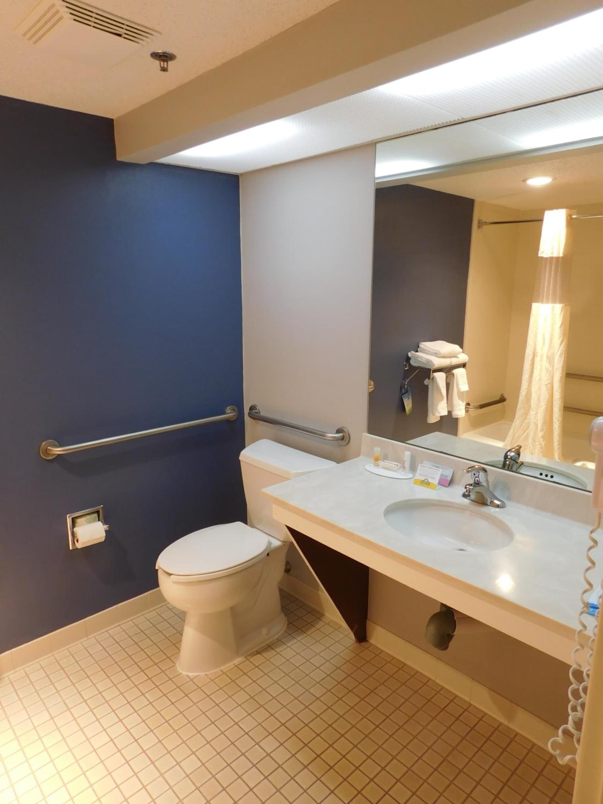Days Inn by Wyndham Fargo - West Acres gallery photo in Fargo, ND — image 9