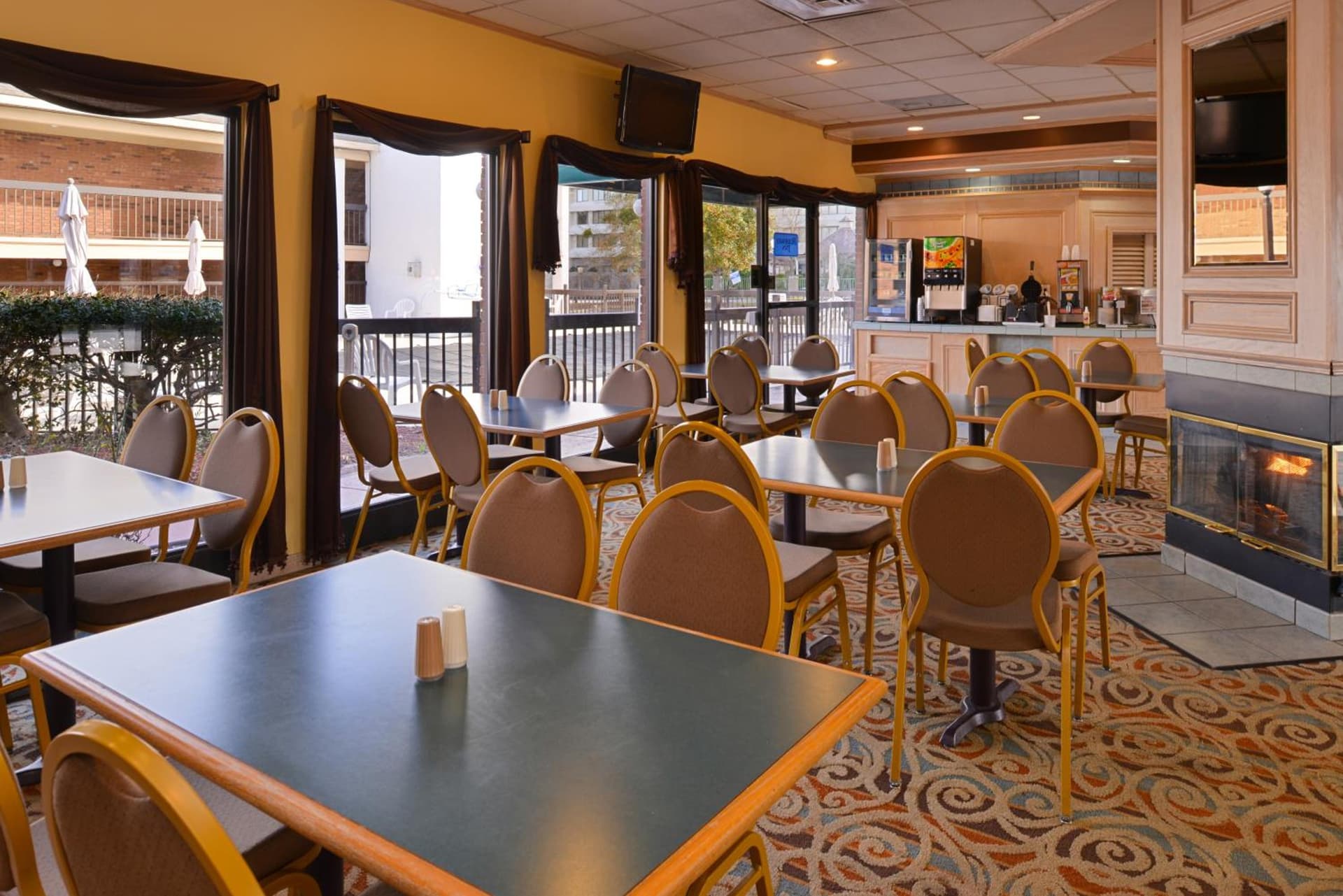 Quality Inn & Suites Fayetteville I-95 gallery photo in Fayetteville, NC — image 57