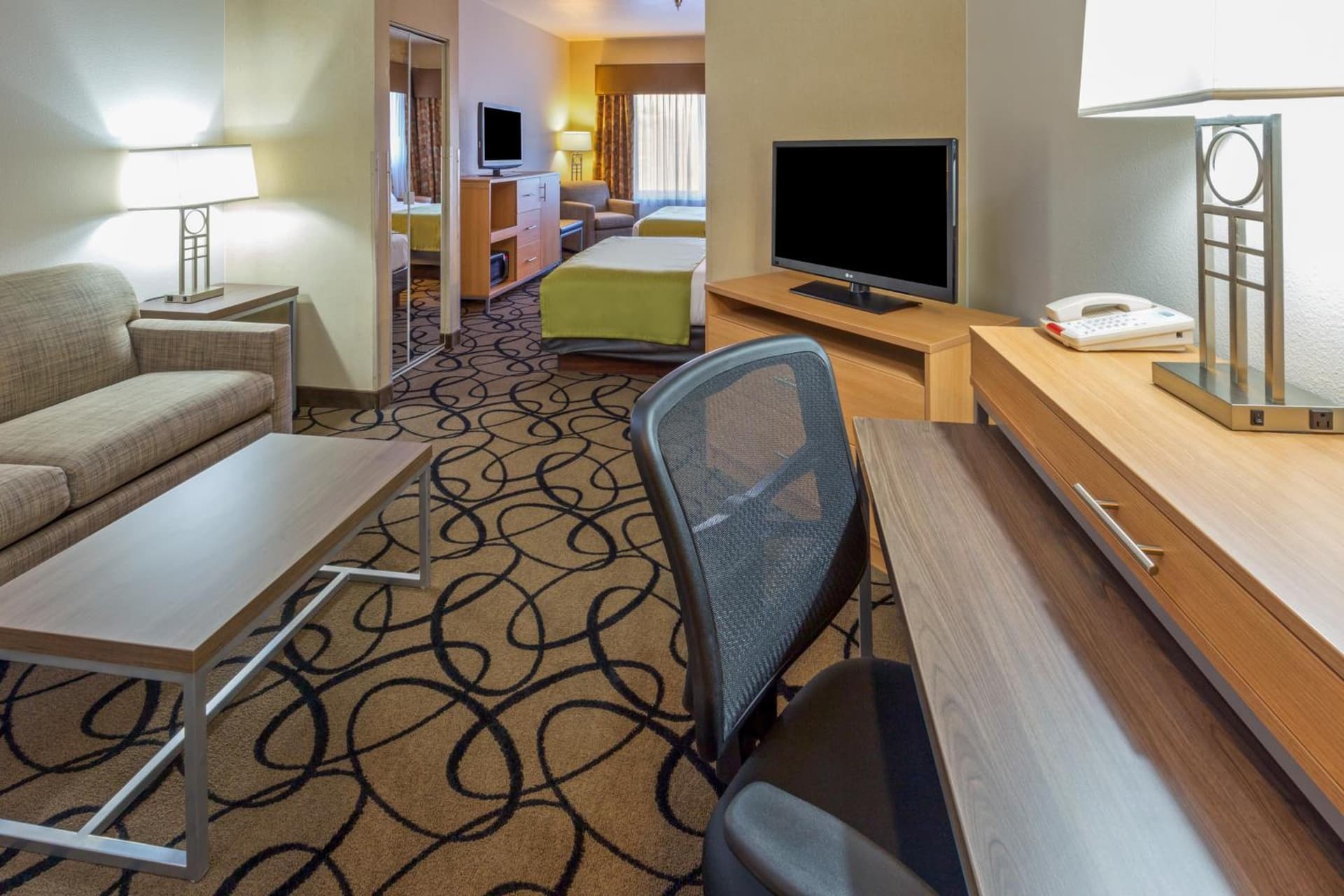 Holiday Inn Express Hotel and Suites - Henderson by IHG gallery photo in Las Vegas, NV — image 4