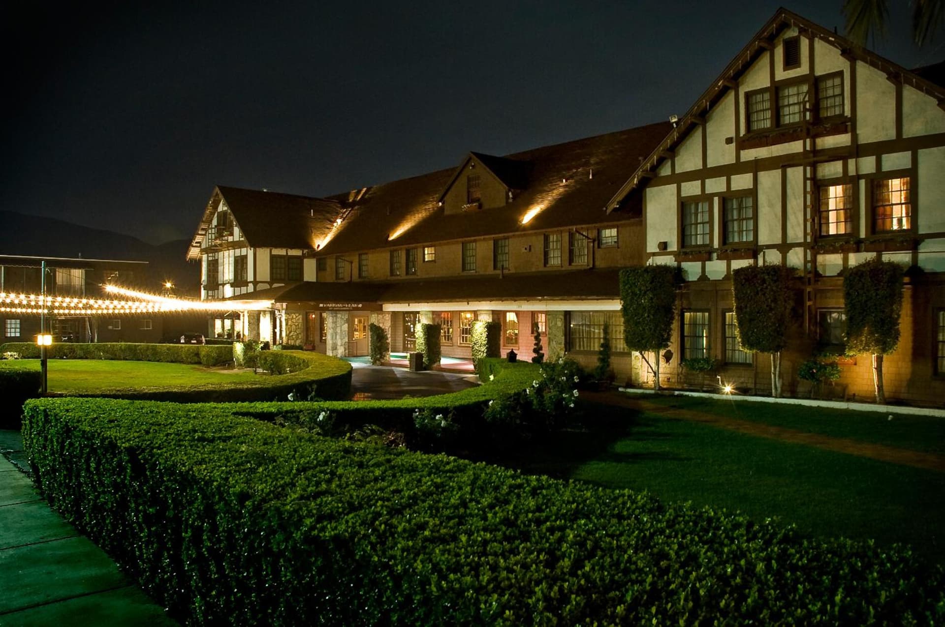Glen Tavern Inn featured exterior or lobby in Santa Paula, CA — similar hotel