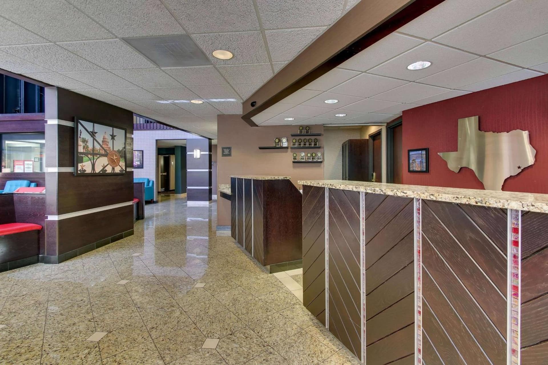 Heritage Inn Suites Houston Sugar Land, Trademark by Wyndham interior in Sugar Land, TX — gallery photo 2