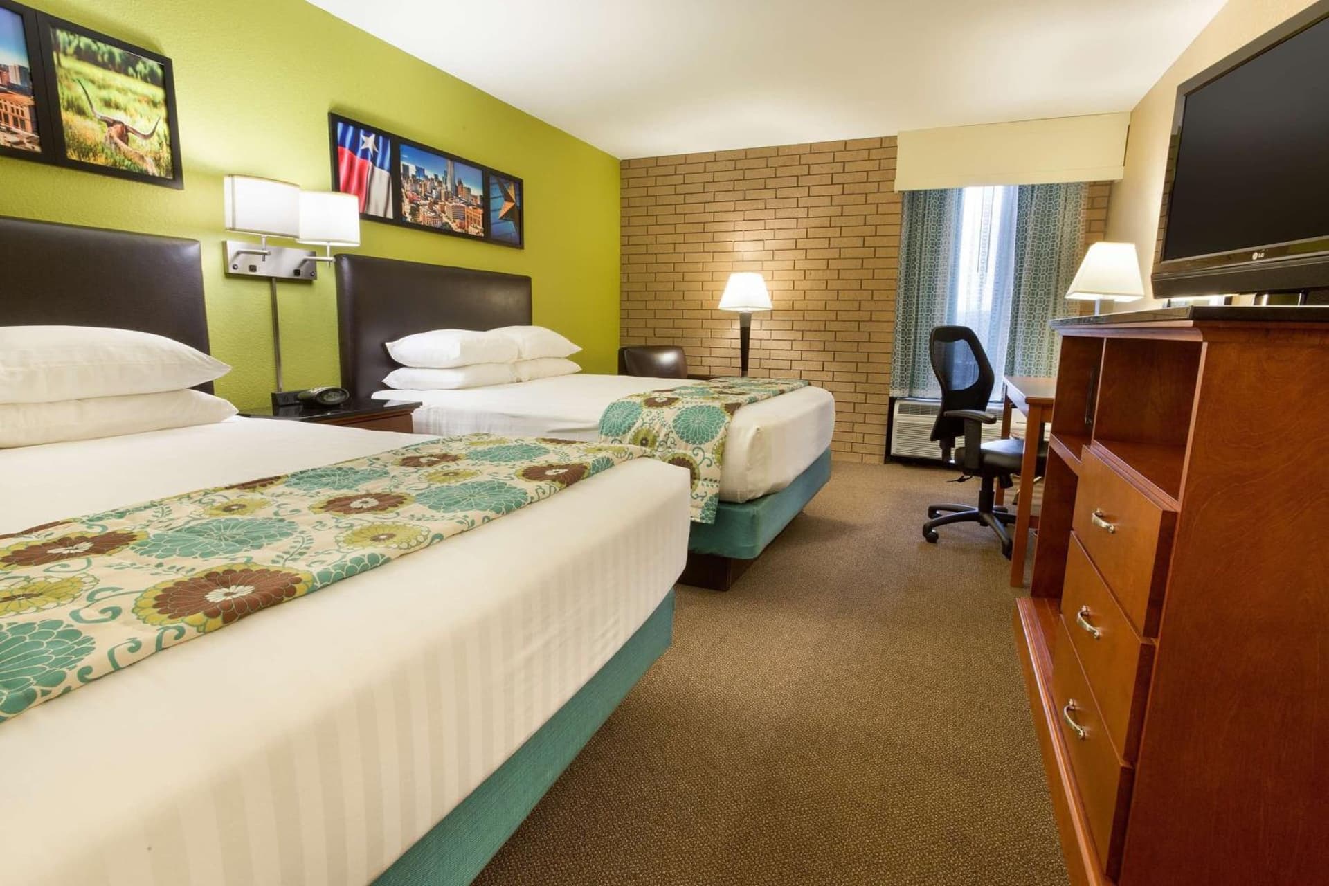 Heritage Inn Suites Houston Sugar Land, Trademark by Wyndham gallery photo in Sugar Land, TX — image 62