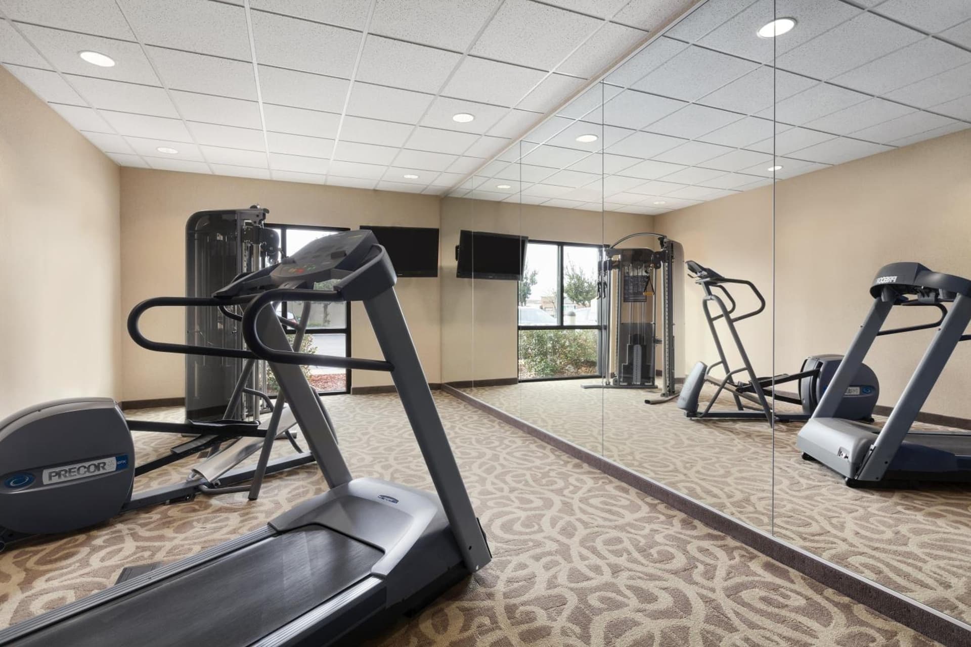 University Hotel Davis Area by IHG gallery photo in Dixon, CA — image 14