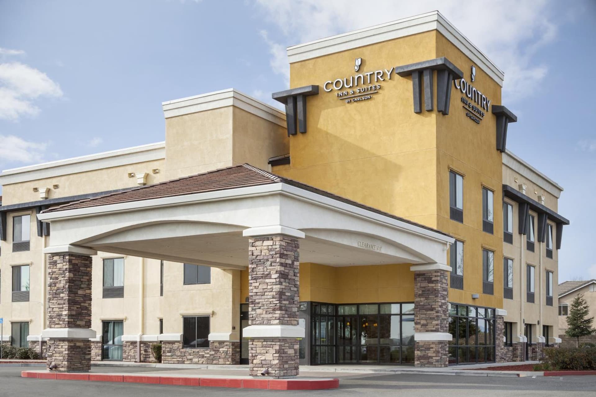 University Hotel Davis Area by IHG gallery photo in Dixon, CA — image 7