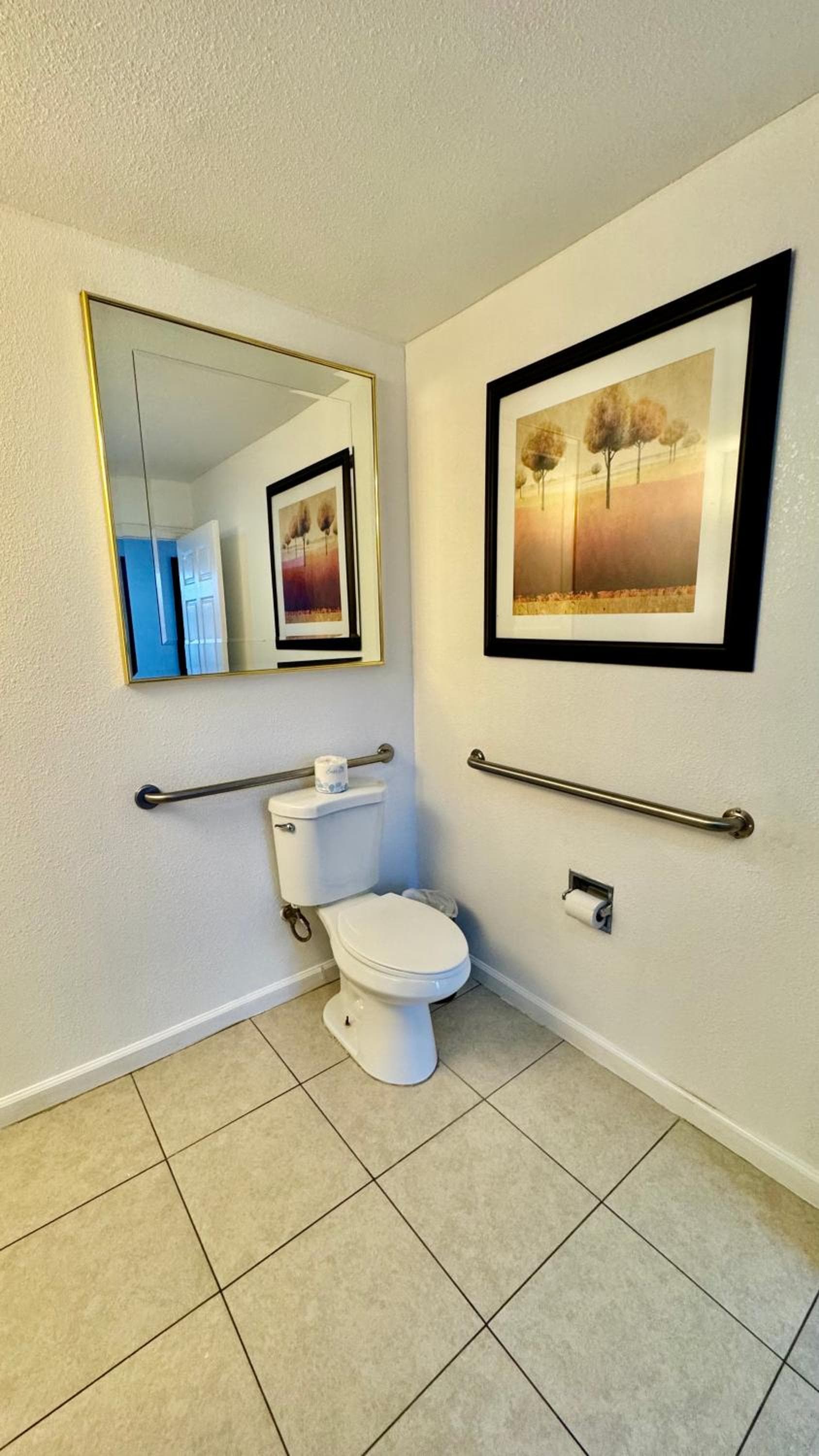 Budget Motel gallery photo in Gilroy, CA — image 9