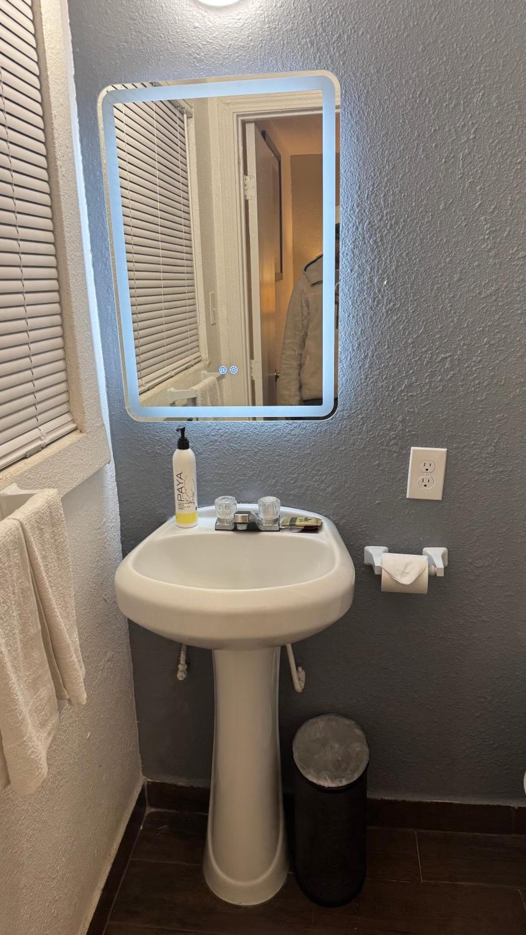 Budget Motel gallery photo in Gilroy, CA — image 8