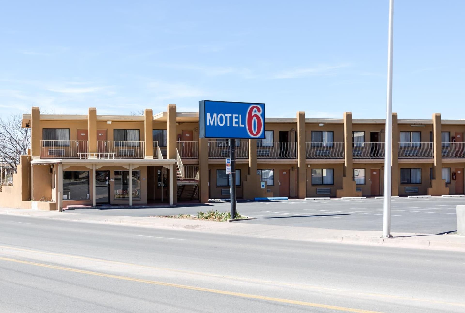Motel 6-Santa Fe, NM - Downtown gallery photo in Santa Fe, NM — image 33