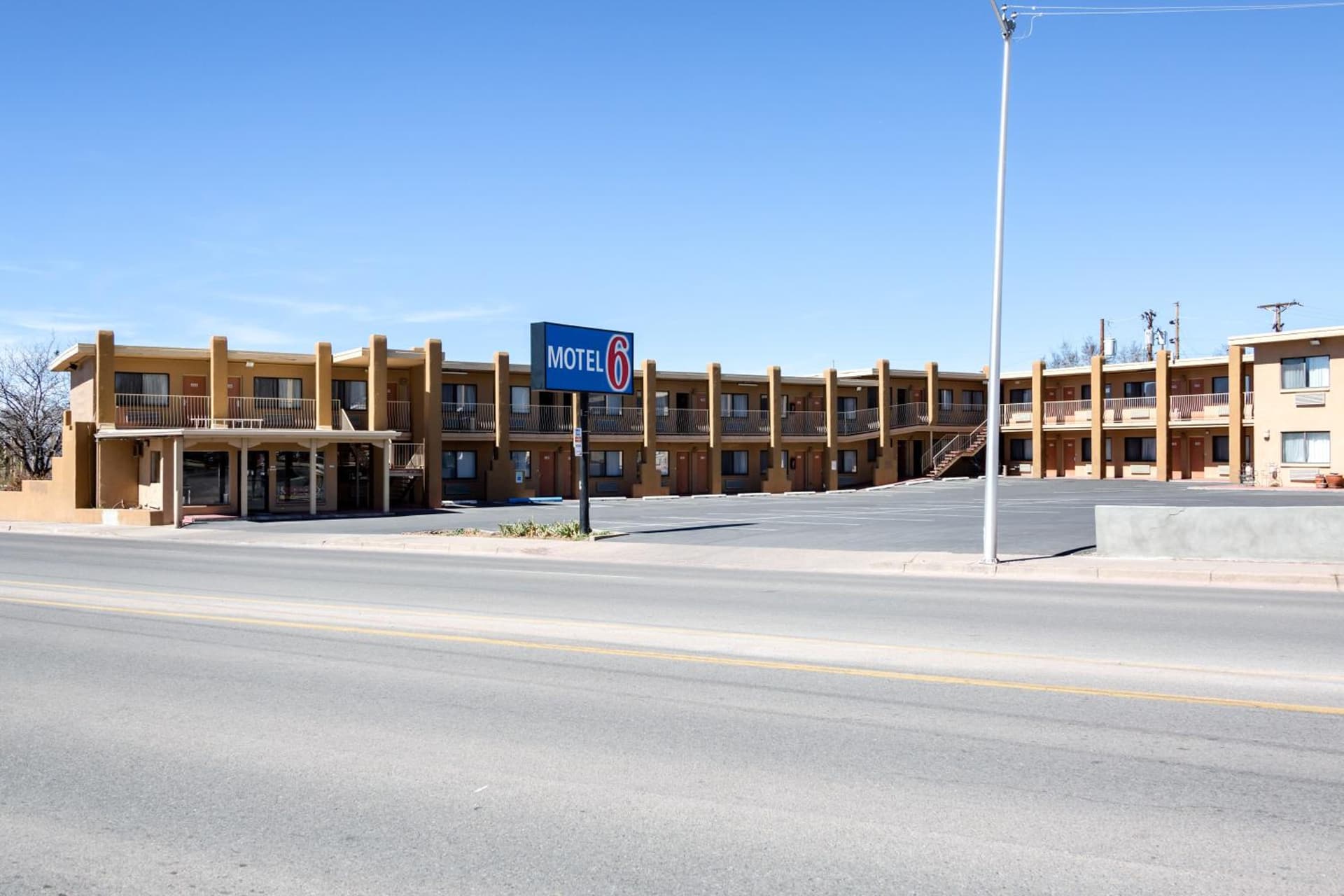Motel 6-Santa Fe, NM - Downtown gallery photo in Santa Fe, NM — image 10