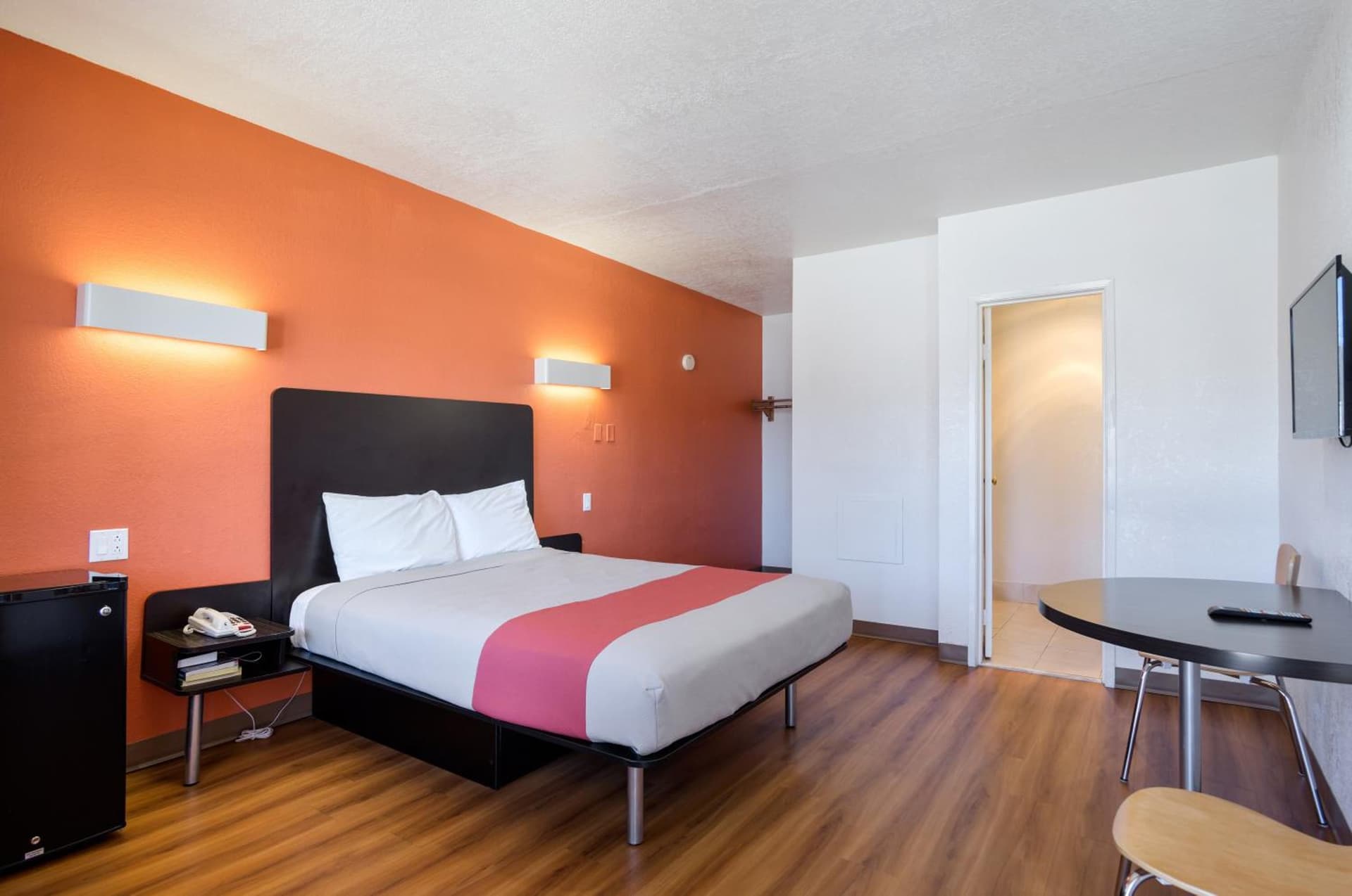 Motel 6-Santa Fe, NM - Downtown gallery photo in Santa Fe, NM — image 53