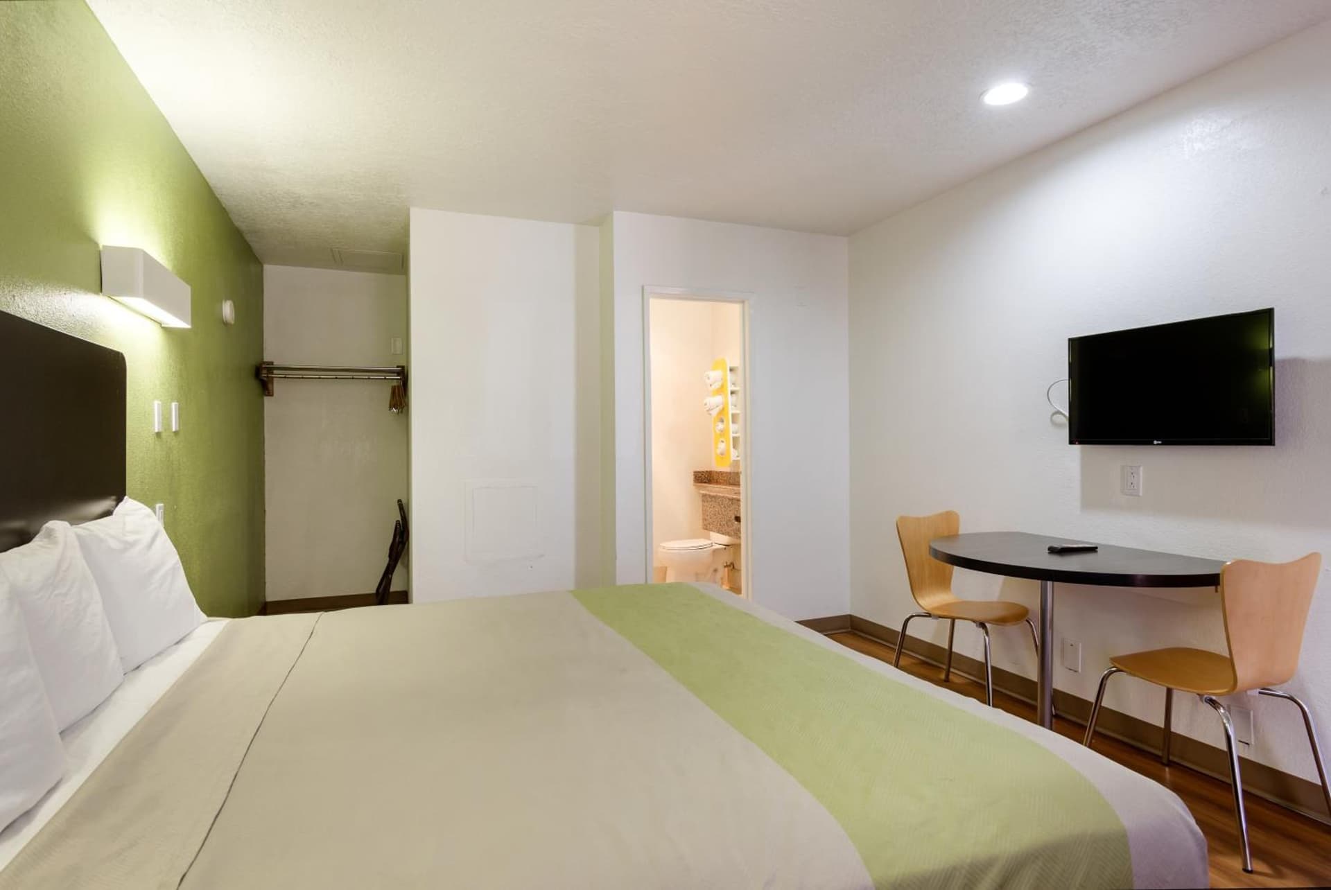 Motel 6-Santa Fe, NM - Downtown gallery photo in Santa Fe, NM — image 25
