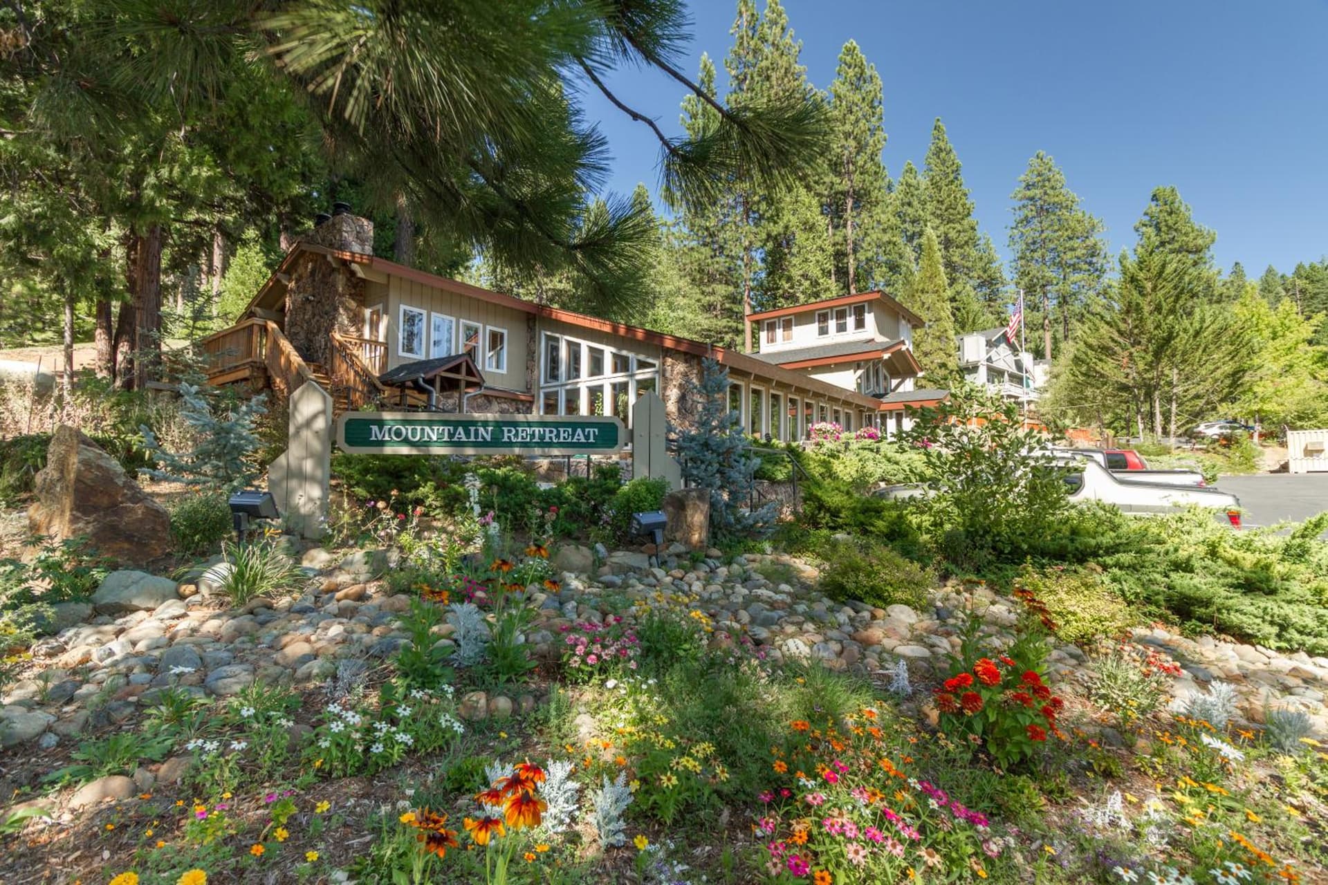 Mountain Retreat Resort, a VRI resort featured exterior or lobby in Arnold, CA — similar hotel