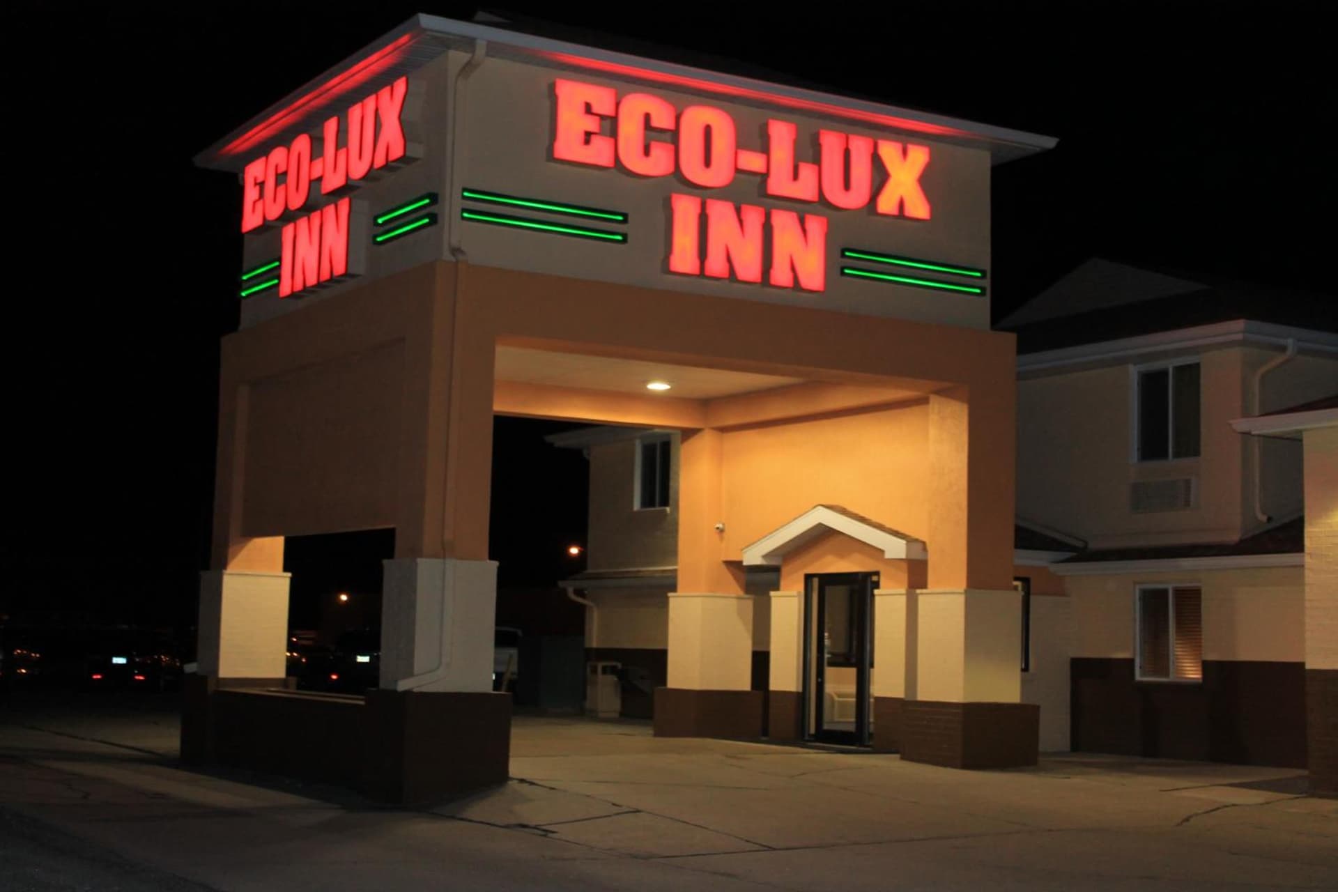 Eco-Lux Inn Norfolk property views in Norfolk, NE — gallery photo 3