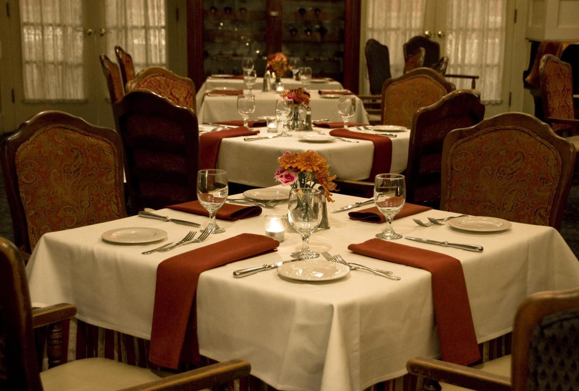 Hawthorne Hotel interior in Salem, MA — gallery photo 2