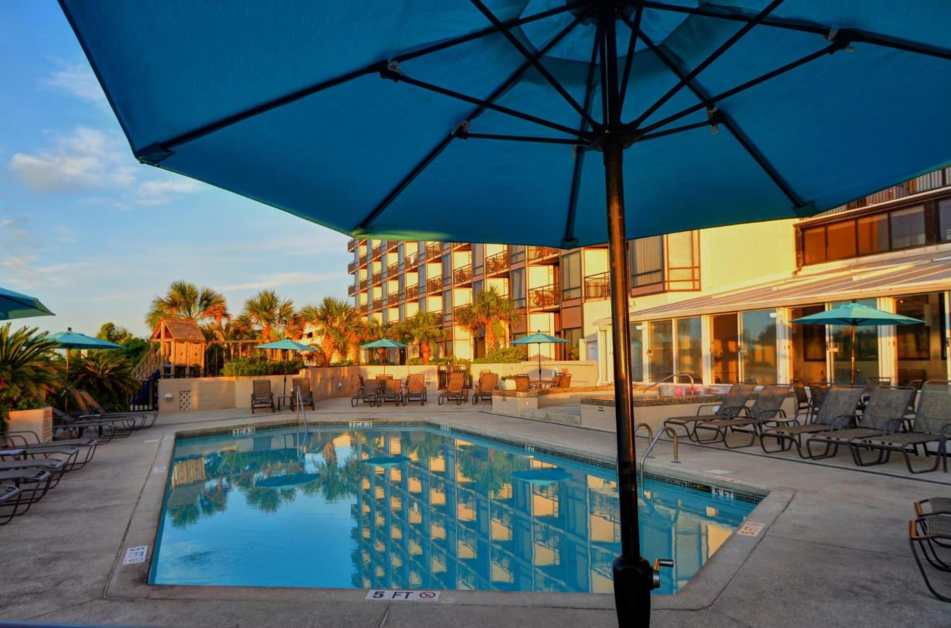 Shell Island Resort - All Oceanfront Suites gallery photo in Wrightsville Beach, NC — image 15