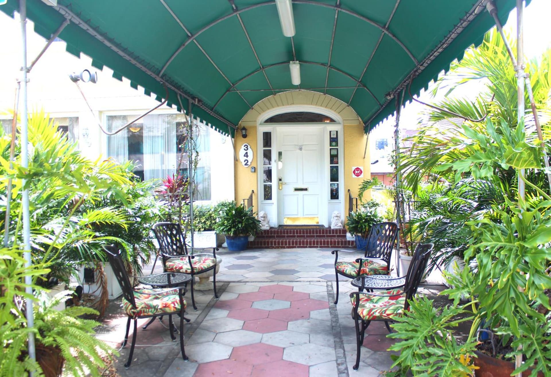 The Inn On Third interior in St Petersburg, FL — gallery photo 2