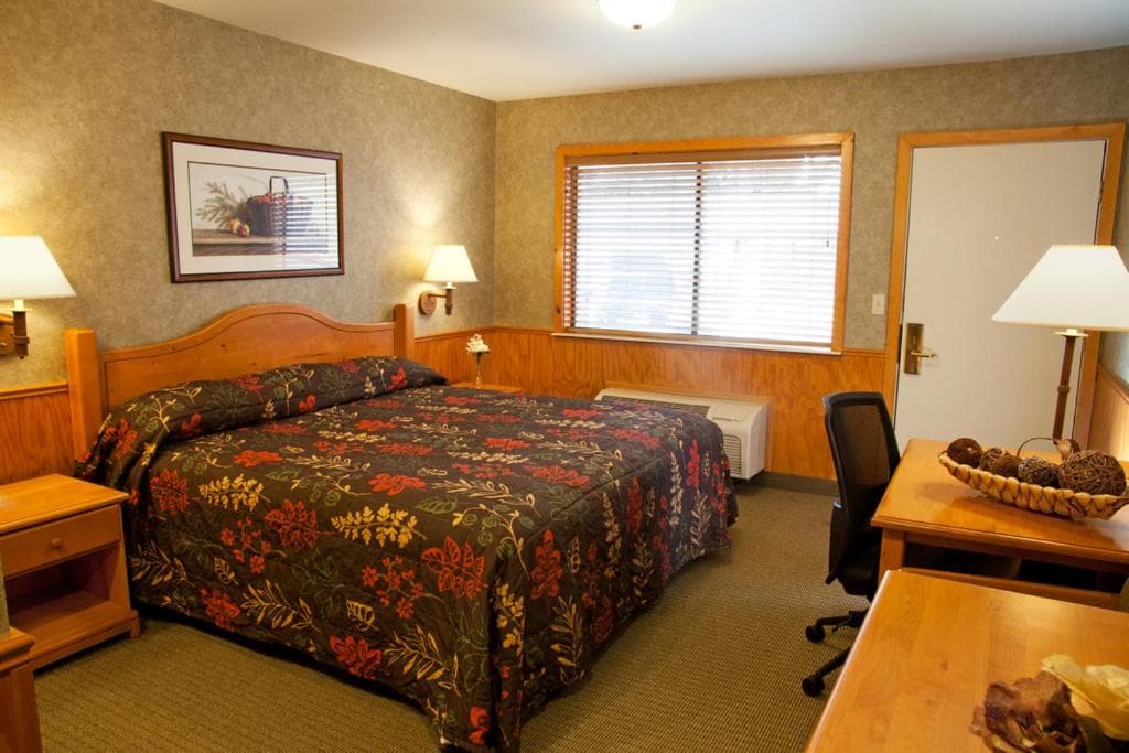 Poulsbo Inn & Suites gallery photo in Poulsbo, WA — image 19