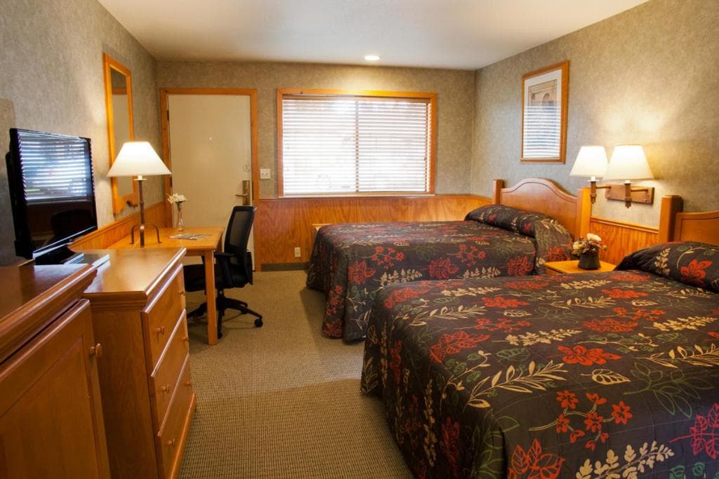 Poulsbo Inn & Suites gallery photo in Poulsbo, WA — image 12