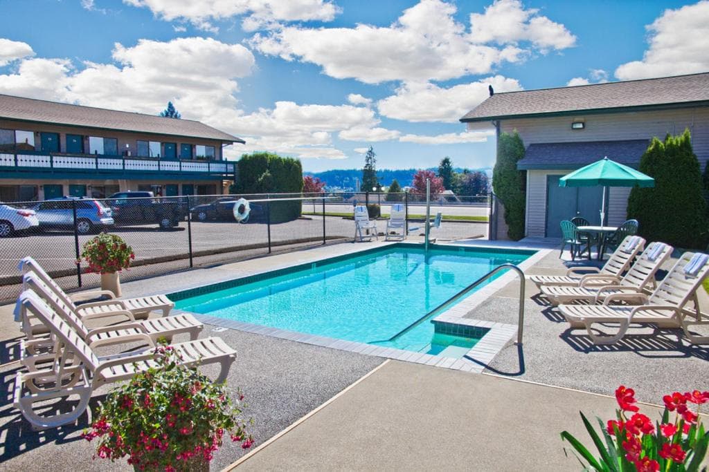 Poulsbo Inn & Suites gallery photo in Poulsbo, WA — image 13