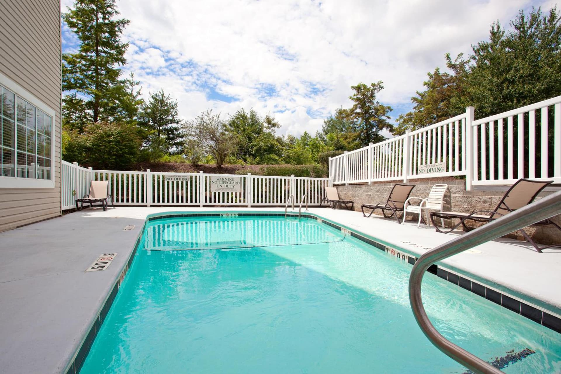 Country Inn & Suites by Radisson, Asheville - Outlet Mall gallery photo in Asheville, NC — image 36