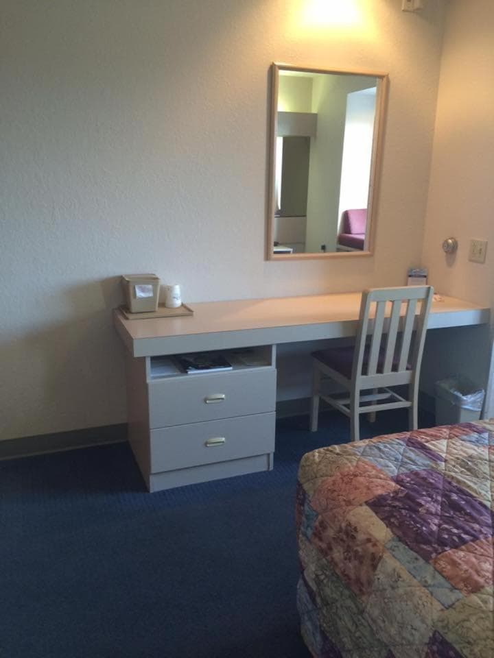 Microtel Inn by Wyndham Champaign gallery photo in Champaign, IL — image 19
