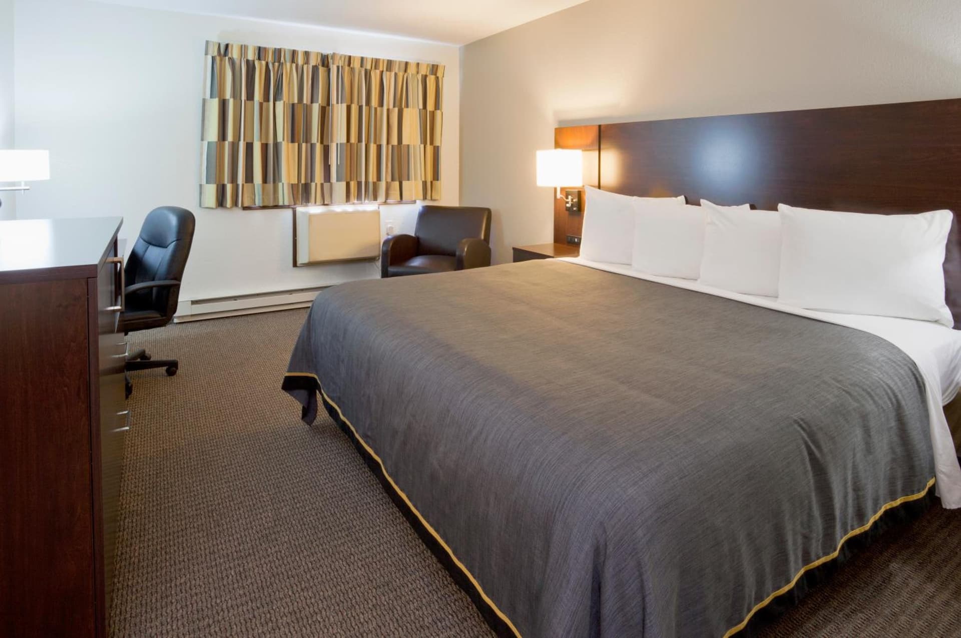Fargo Inn and Suites gallery photo in Fargo, ND — image 12