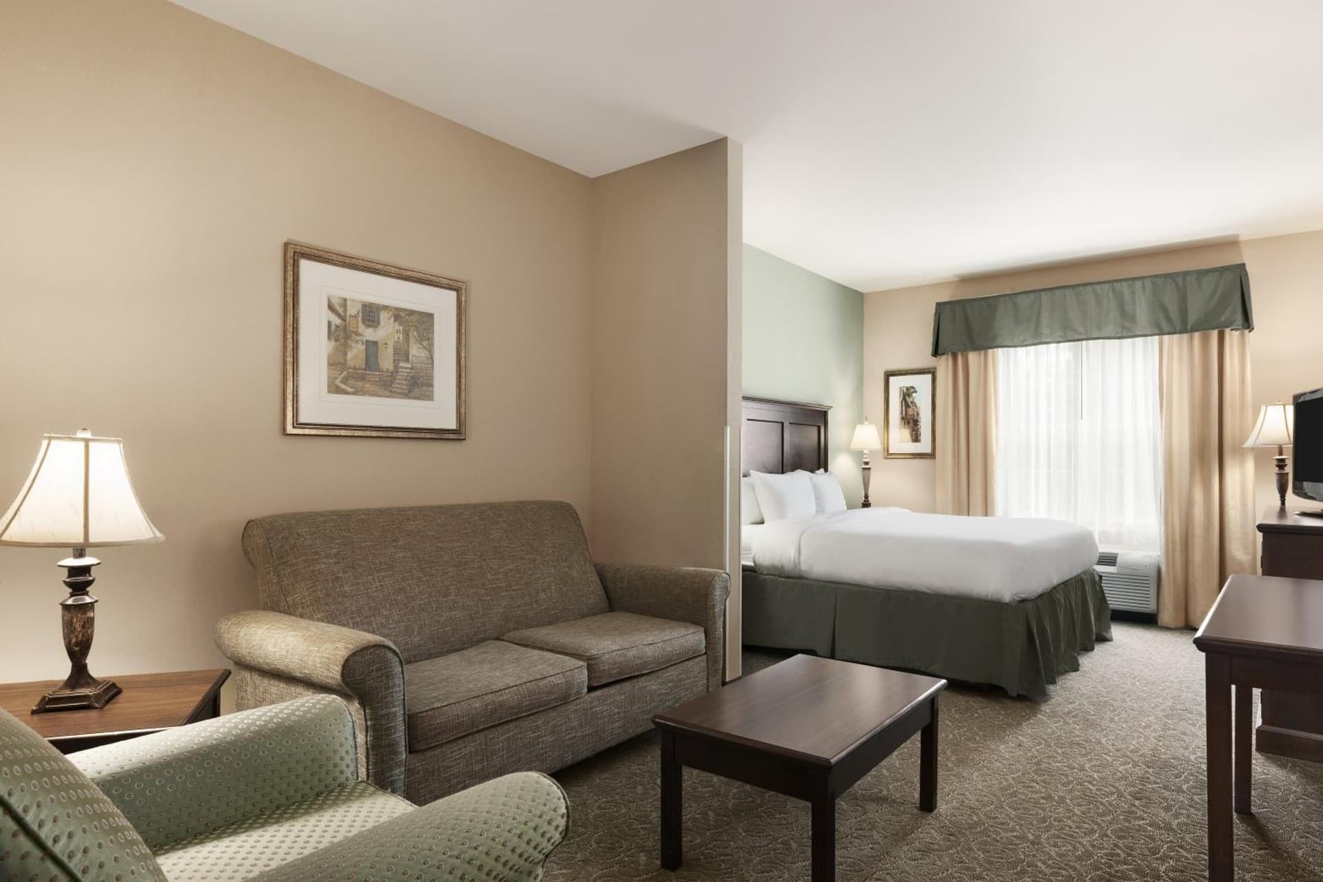Country Inn & Suites by Radisson, Asheville West near Biltmore gallery photo in Asheville, NC — image 21