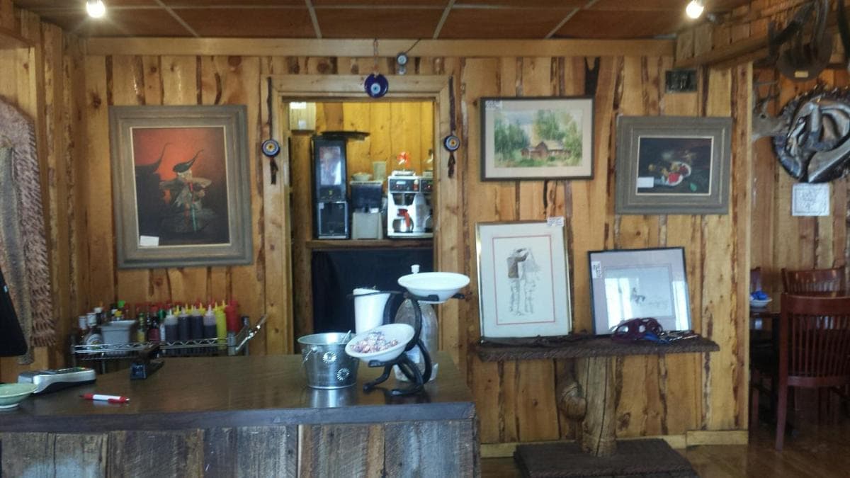 Frontier Lodge interior in Lander, WY — gallery photo 2
