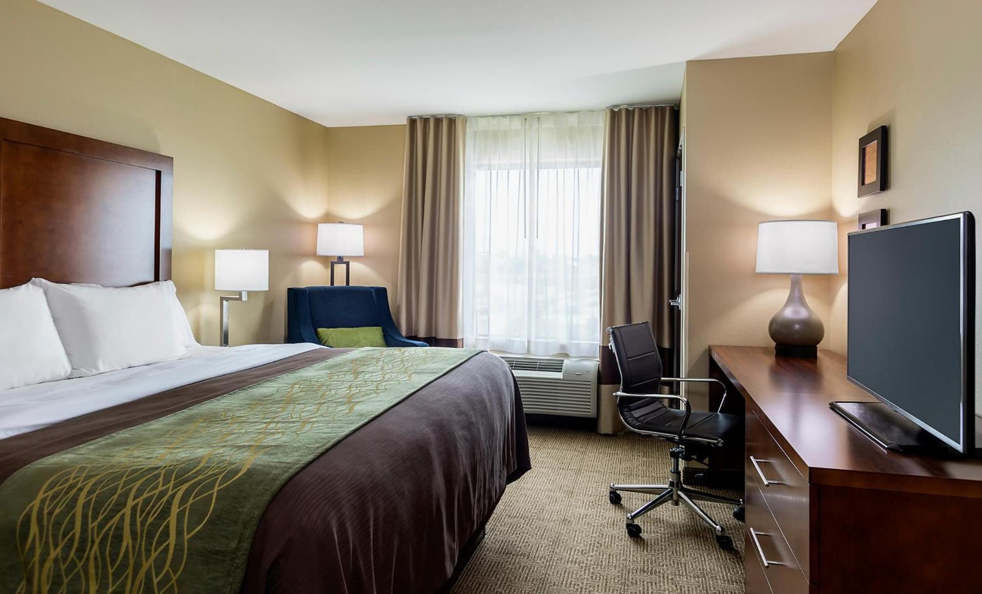 Comfort Inn & Suites West - Medical Center gallery photo in Rochester, MN — image 11
