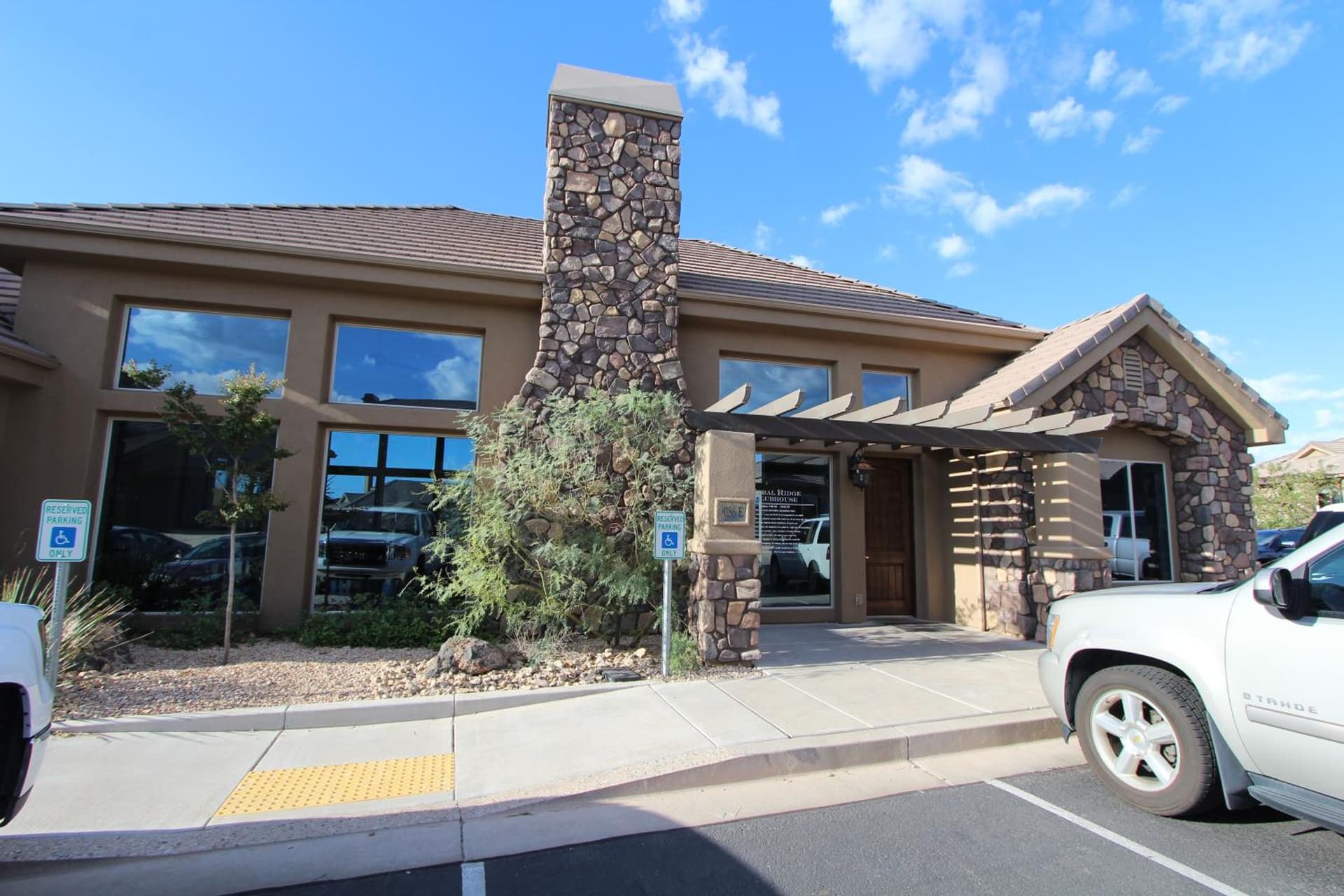 Canyon Villas at Coral Ridge featured exterior or lobby in Washington, UT — similar hotel