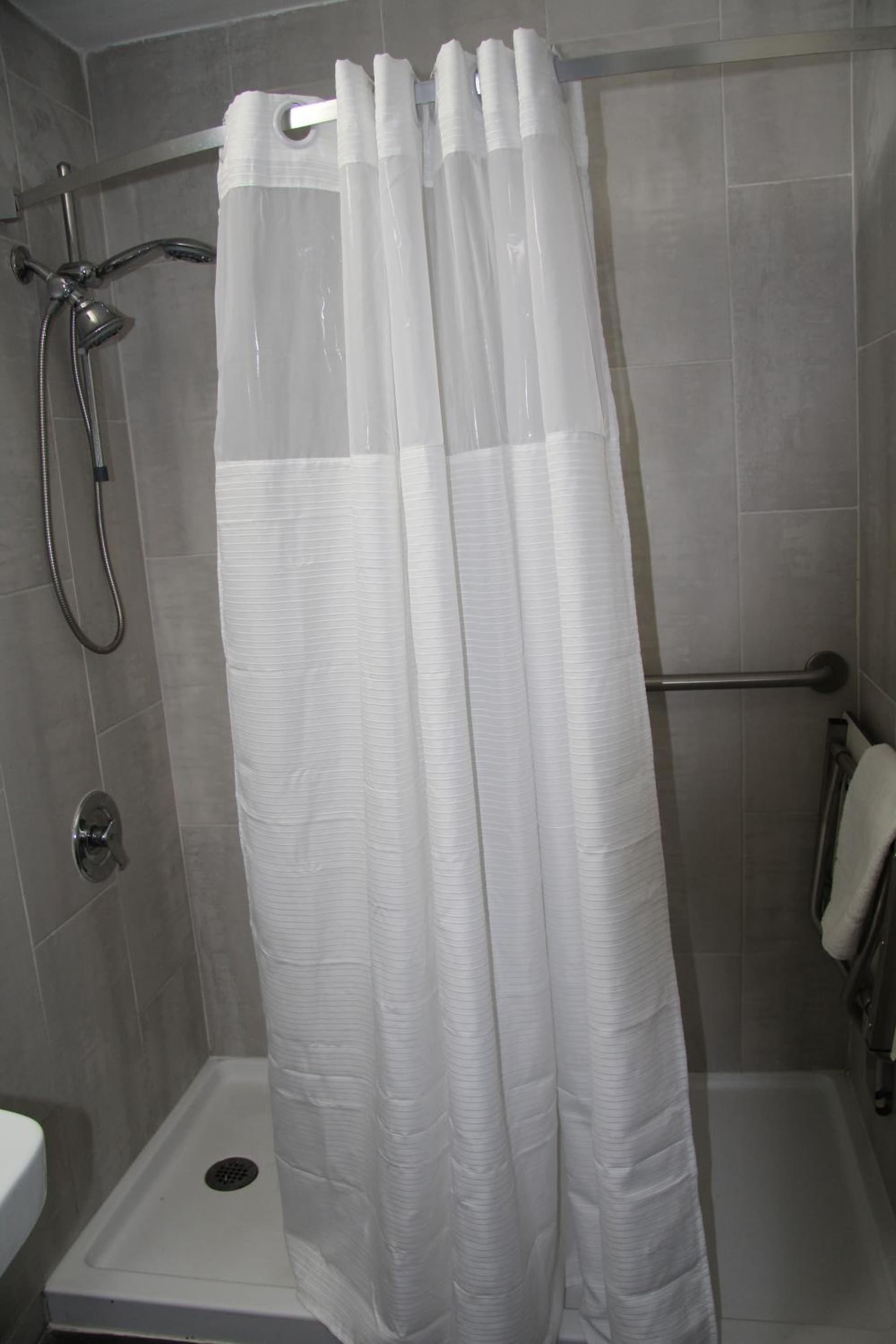 Naval Suites by FairBridge interior in Bremerton, WA — gallery photo 2