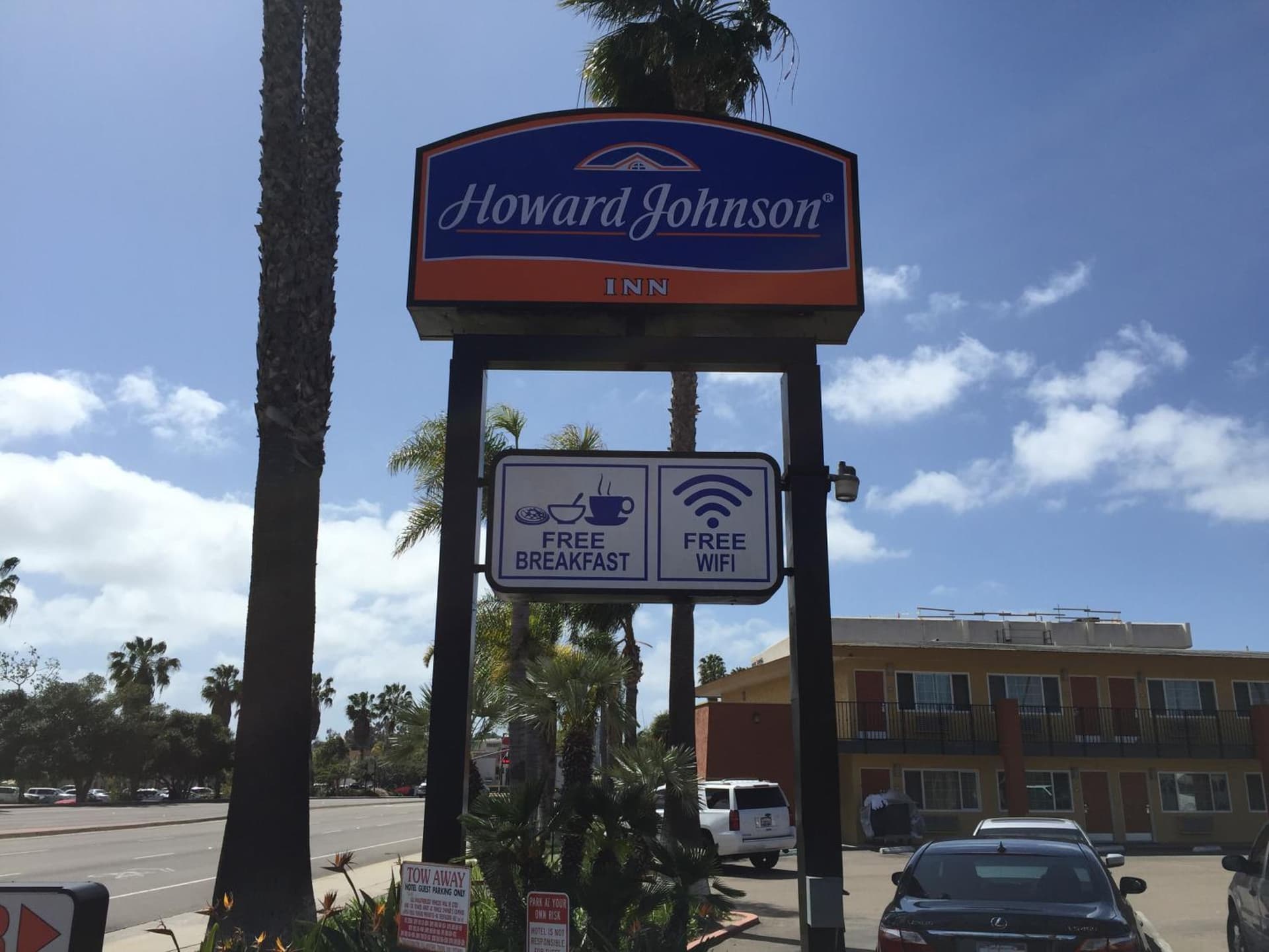Howard Johnson by Wyndham San Diego Sea World gallery photo in San Diego, CA — image 19