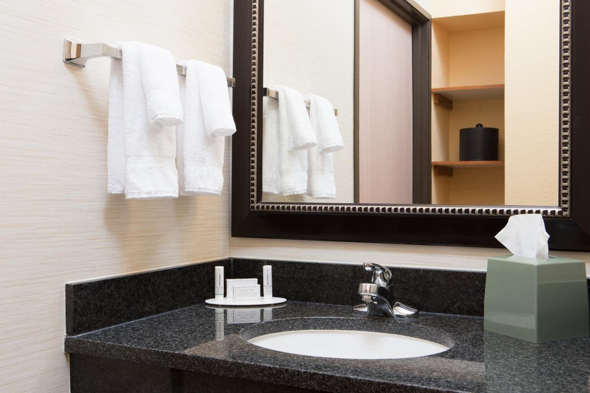 Comfort Inn & Suites Olathe - Kansas City gallery photo in Olathe, KS — image 9