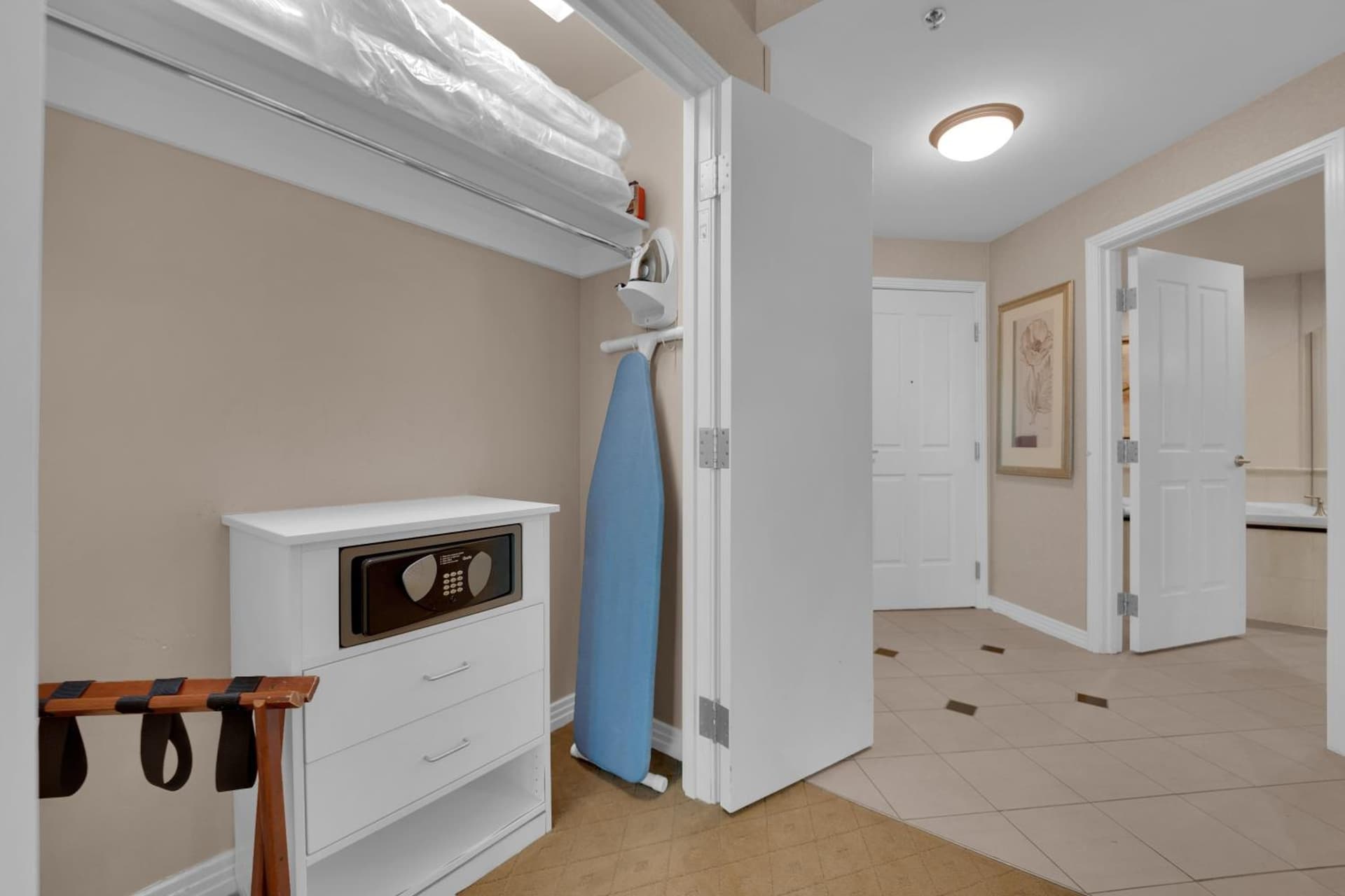 Aurora Haven MGM gallery photo in Paradise, NV — image 41