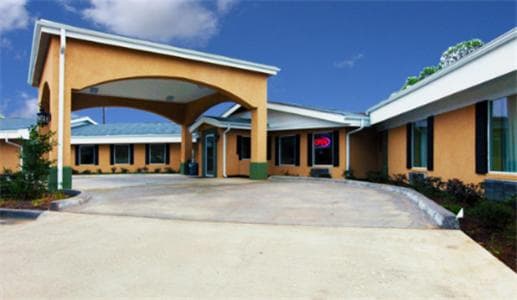 Americas Best Value Inn Caldwell featured exterior or lobby in Caldwell, TX — similar hotel