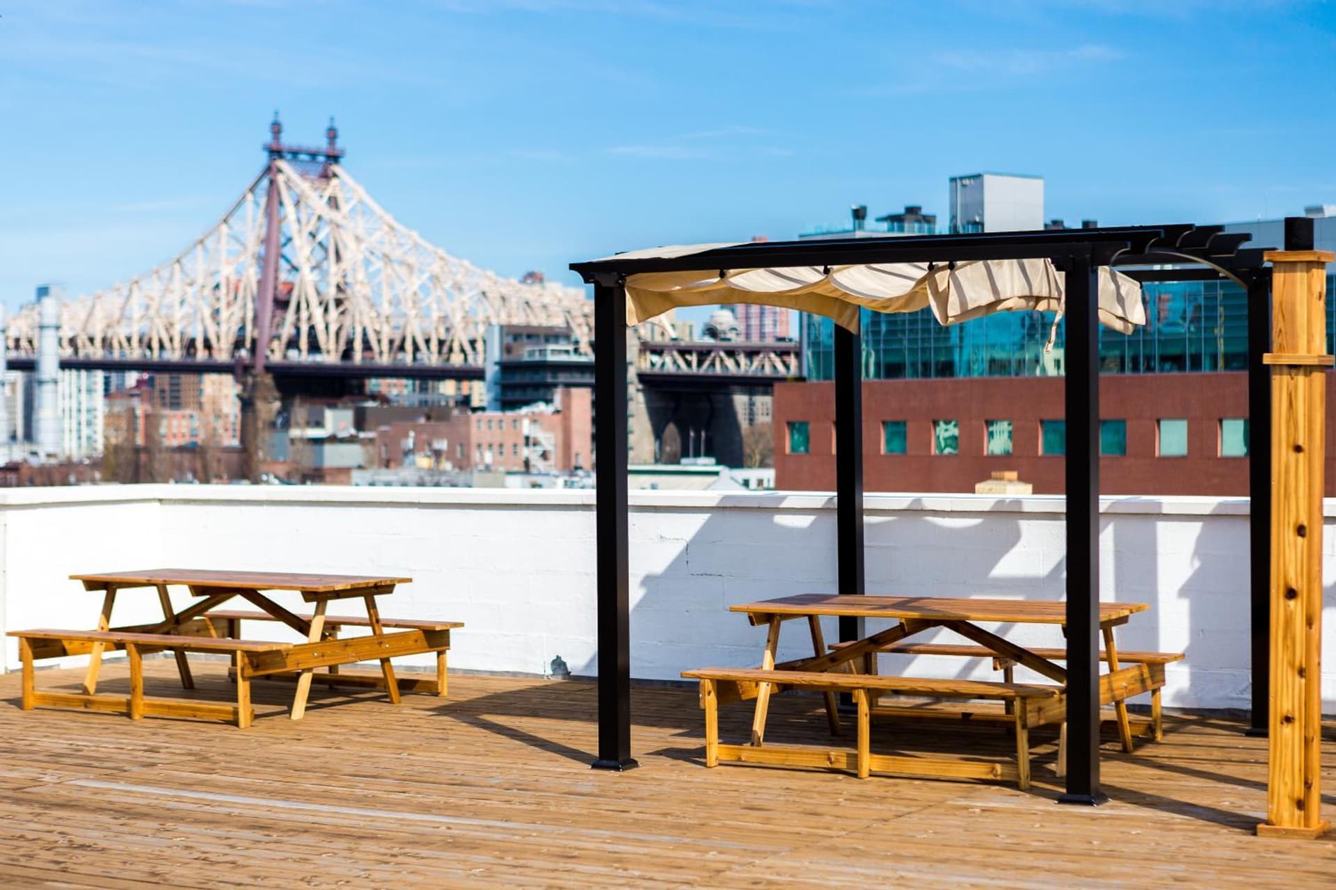 LIC Hotel property views in Queens, NY — gallery photo 3