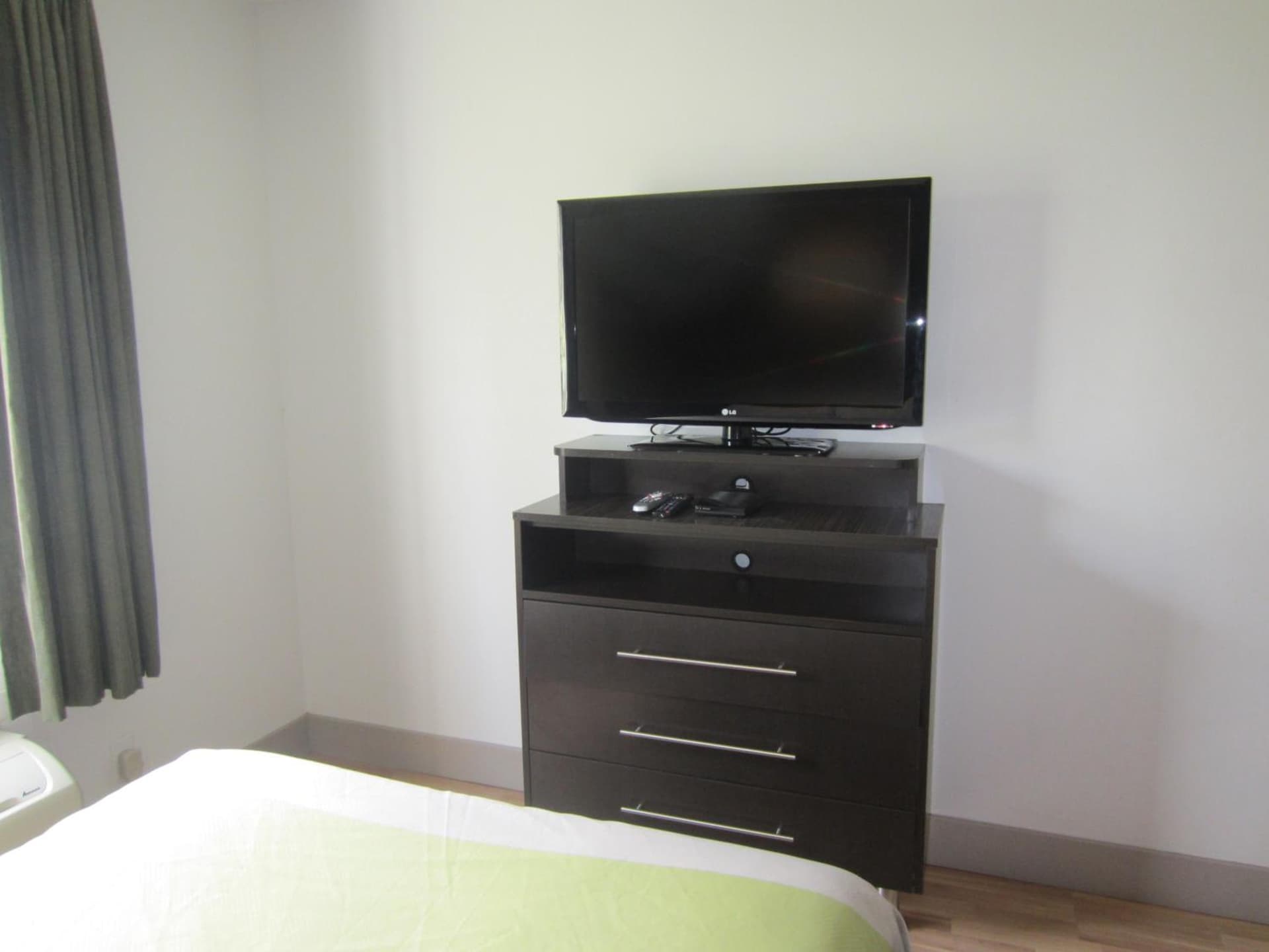 Studio 6-Concord, CA property views in Concord, CA — gallery photo 3
